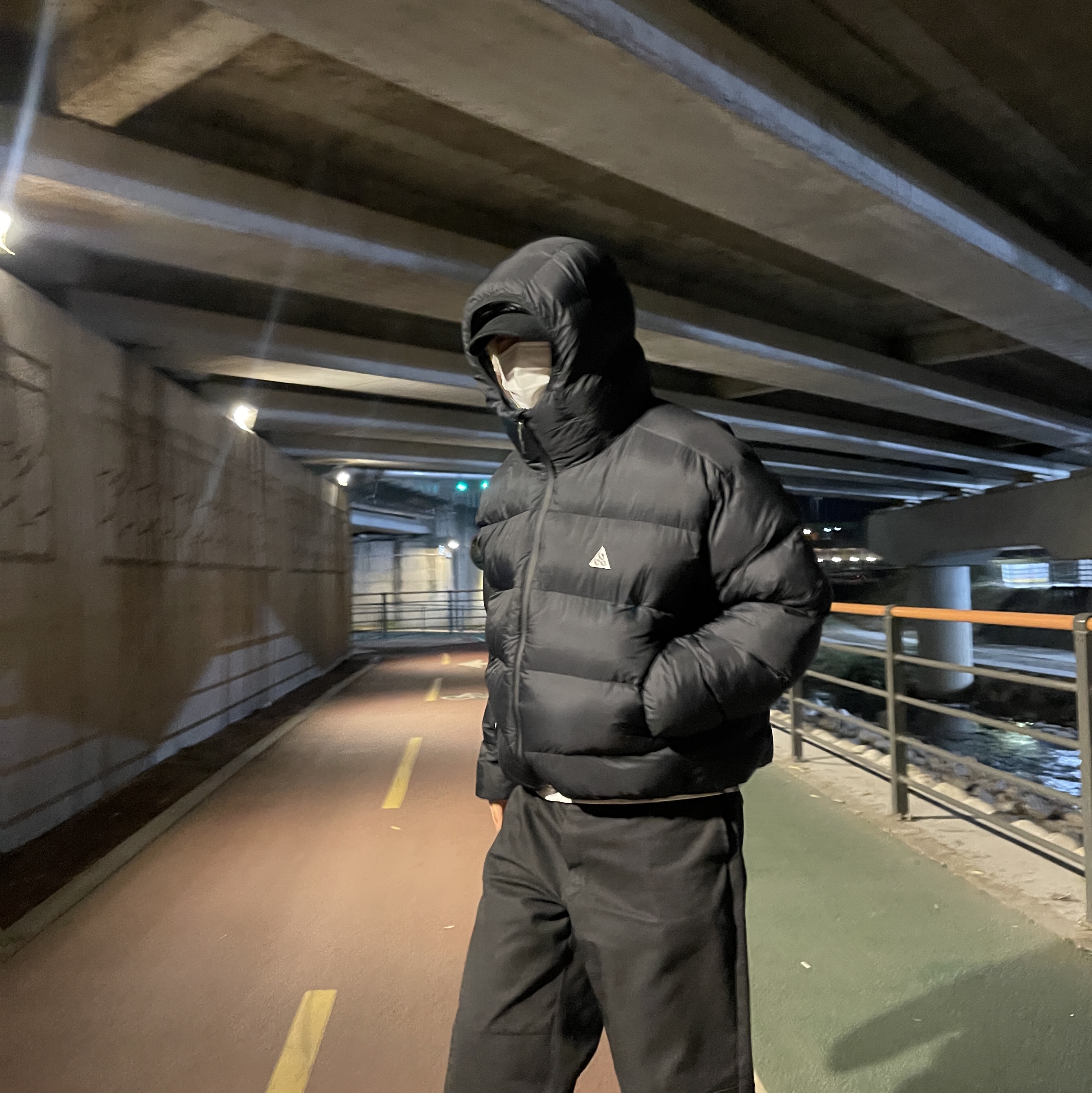 Nike ACG Therma-Fit ADV Rope De Dope Jacket Black - US/EU, Nike ACG Therma-Fit ADV Lunar Lake Loose Hooded Jacket Black Summit White - Asia 착용 스타일 - 2