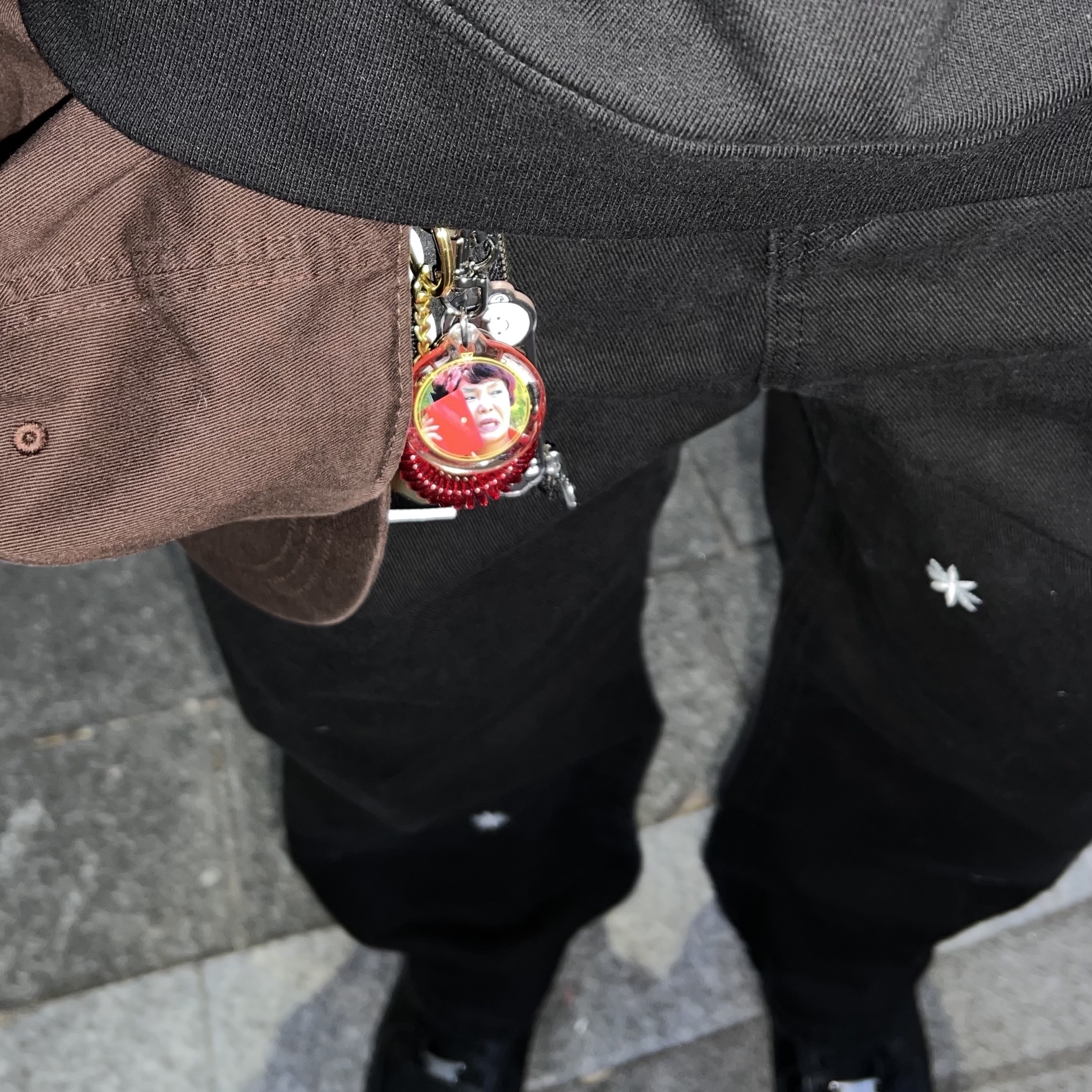 [KREAM 단독] Safarispot Women 1/2 Basic Safari Hoodie Black, Safarispot Basic Safari Keyring Card Wallet Black 착용 스타일 - 5