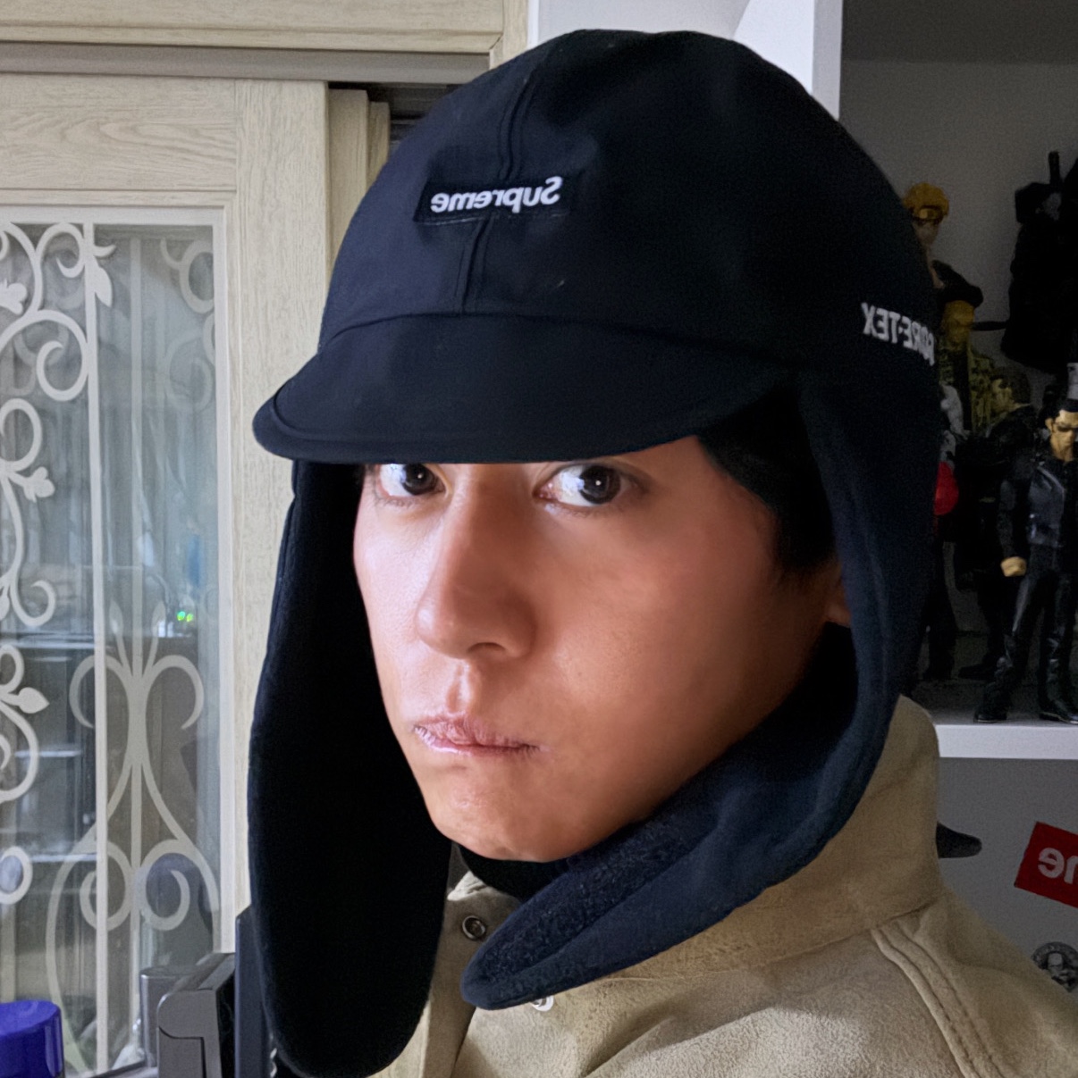 Supreme Gore-Tex Earflap Cap Black - 23FW, Human Made Suede Leather Jacket Beige 착용 스타일 - 3