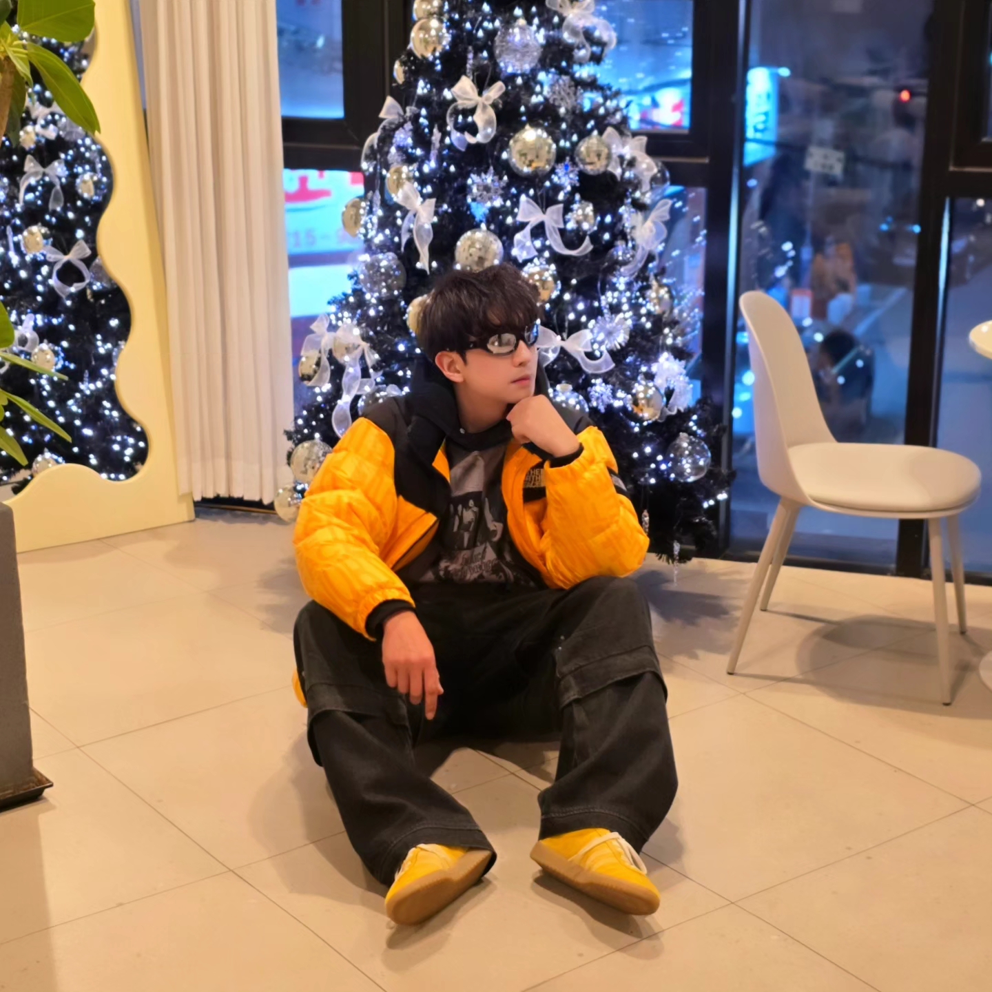 The North Face White Label Novelty Nuptse Down Jacket P Yellow, Flavorism Double Layered Wide Denim Pants Black 착용 스타일 - 4