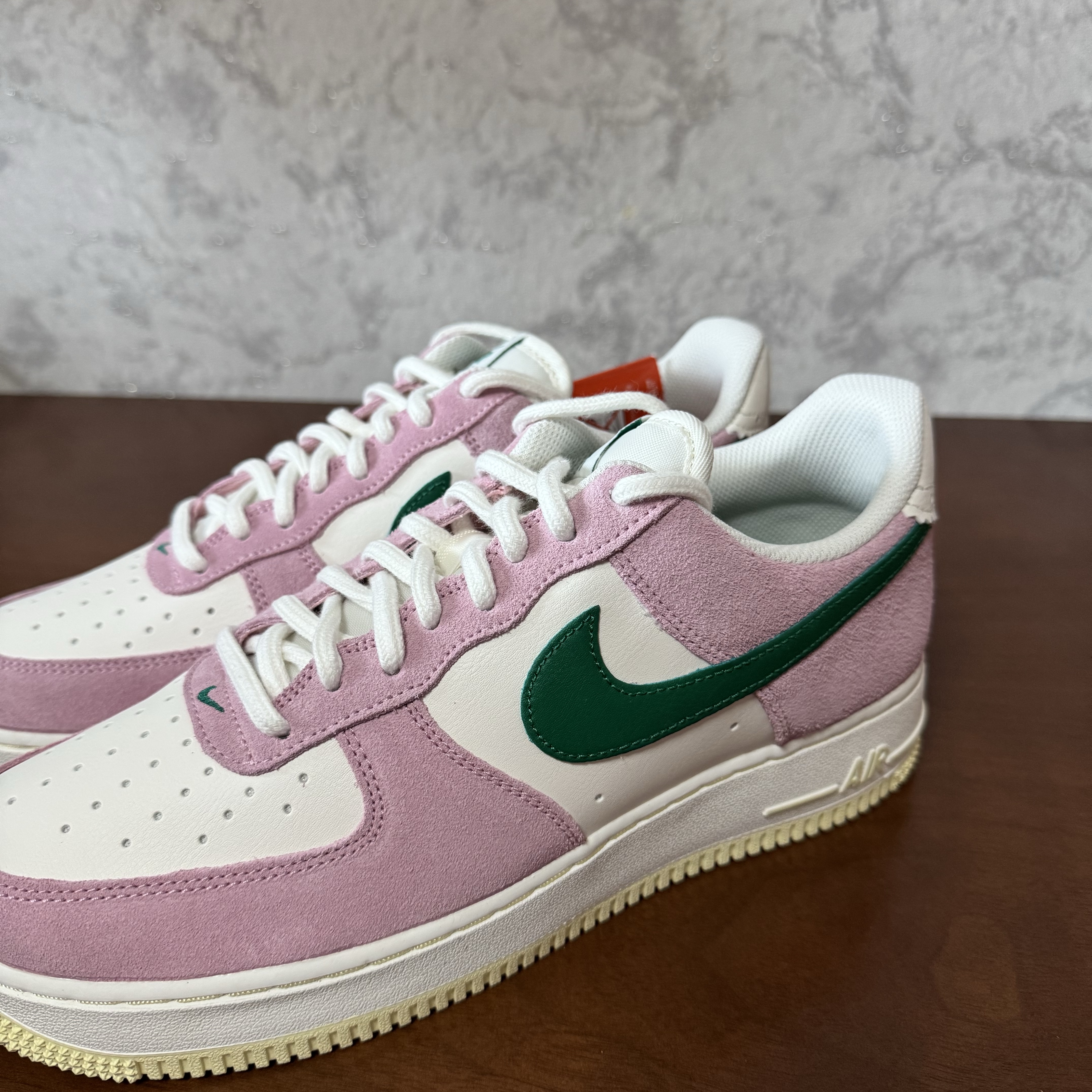 Nike Air Force 1 '07 Sail Medium Soft Pink 착용 스타일 - 3