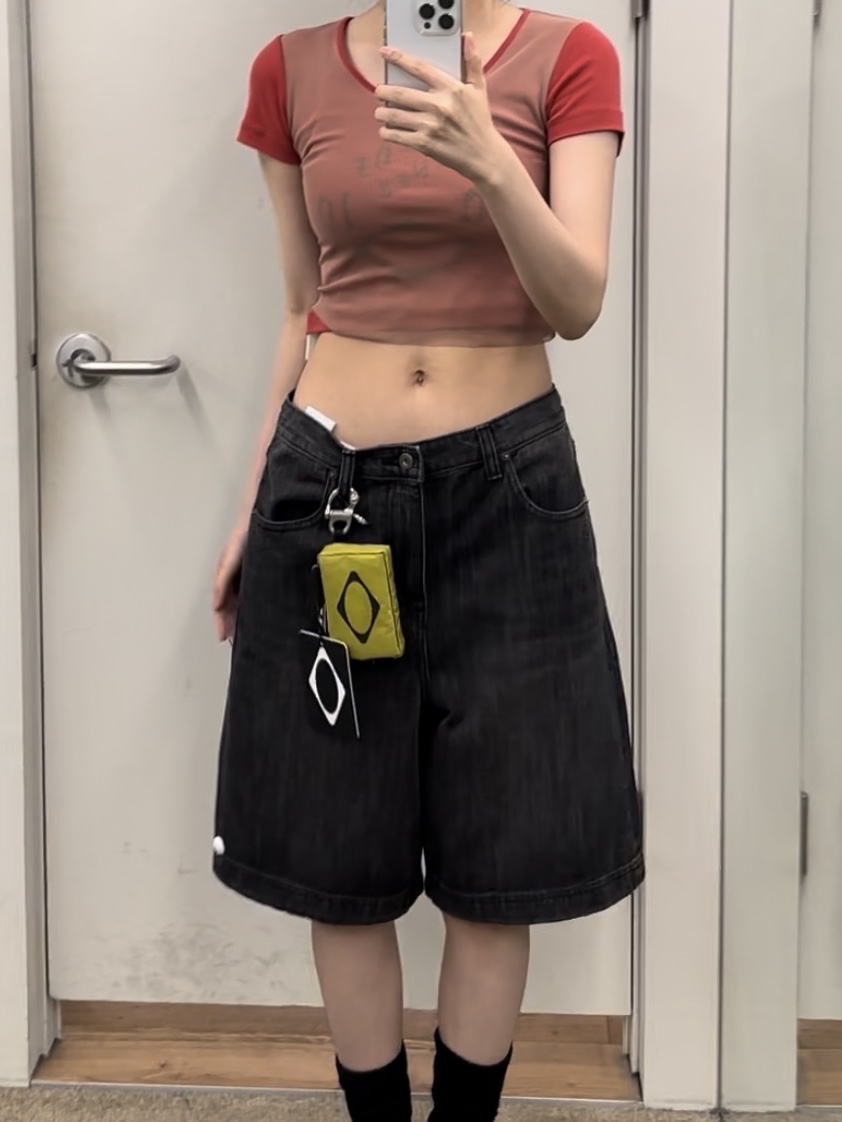 (W) Mischief Denim Bermuda Pants Faded Black 착용 스타일 - 2
