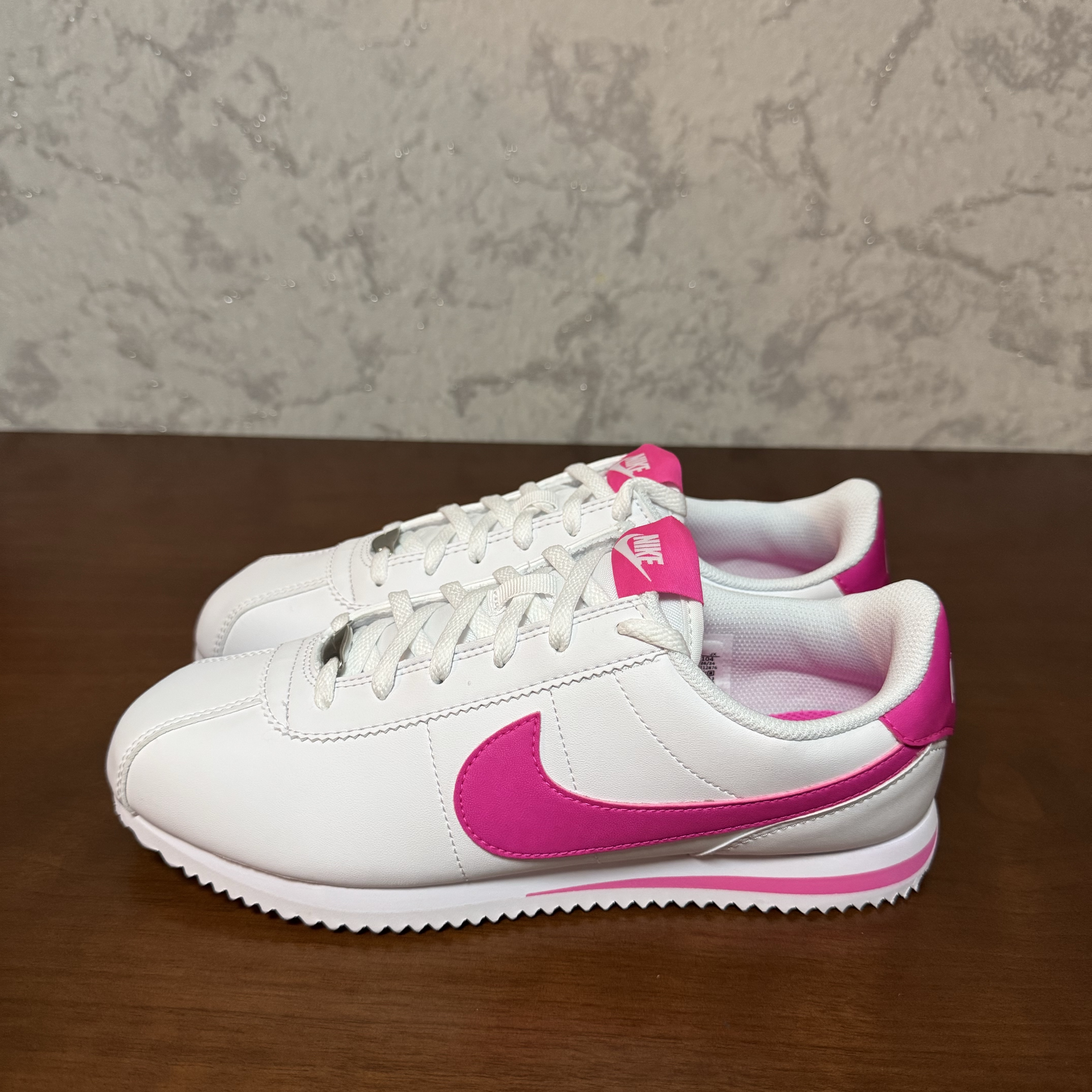 (GS) Nike Cortez White Laser Fuchsia 착용 스타일 - 2