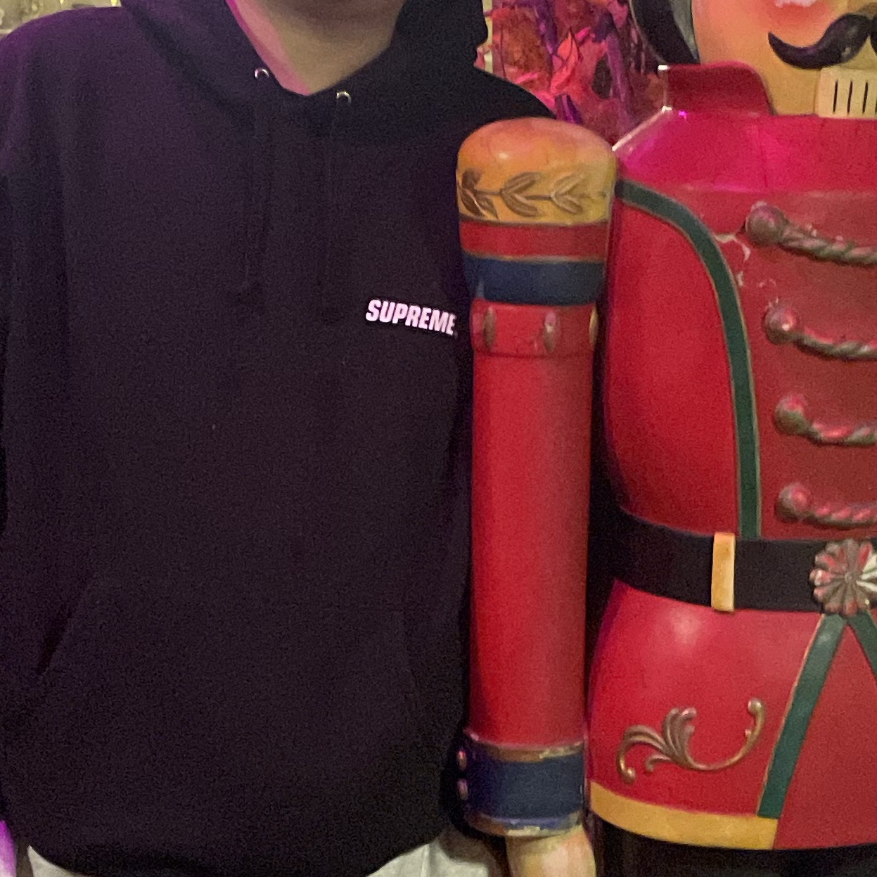 Supreme Crown Hooded Sweatshirt Navy - 23FW, Supreme Crown Hooded Sweatshirt Black - 23FW 착용 스타일 - 2