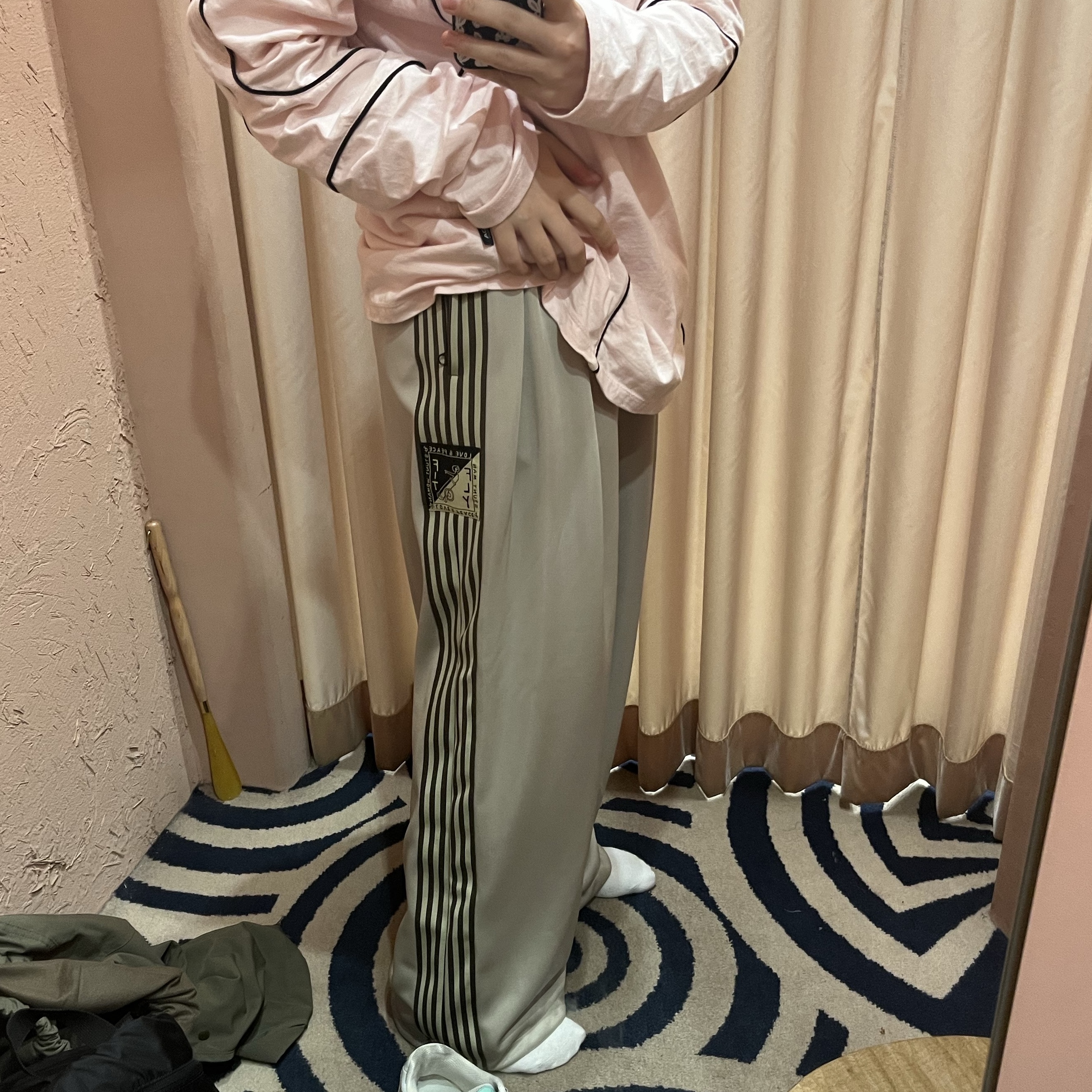 Kapital Stuntman & Woman Super Baggy Track Pants in Smooth Jersey Banner Stripe Beige 착용 스타일