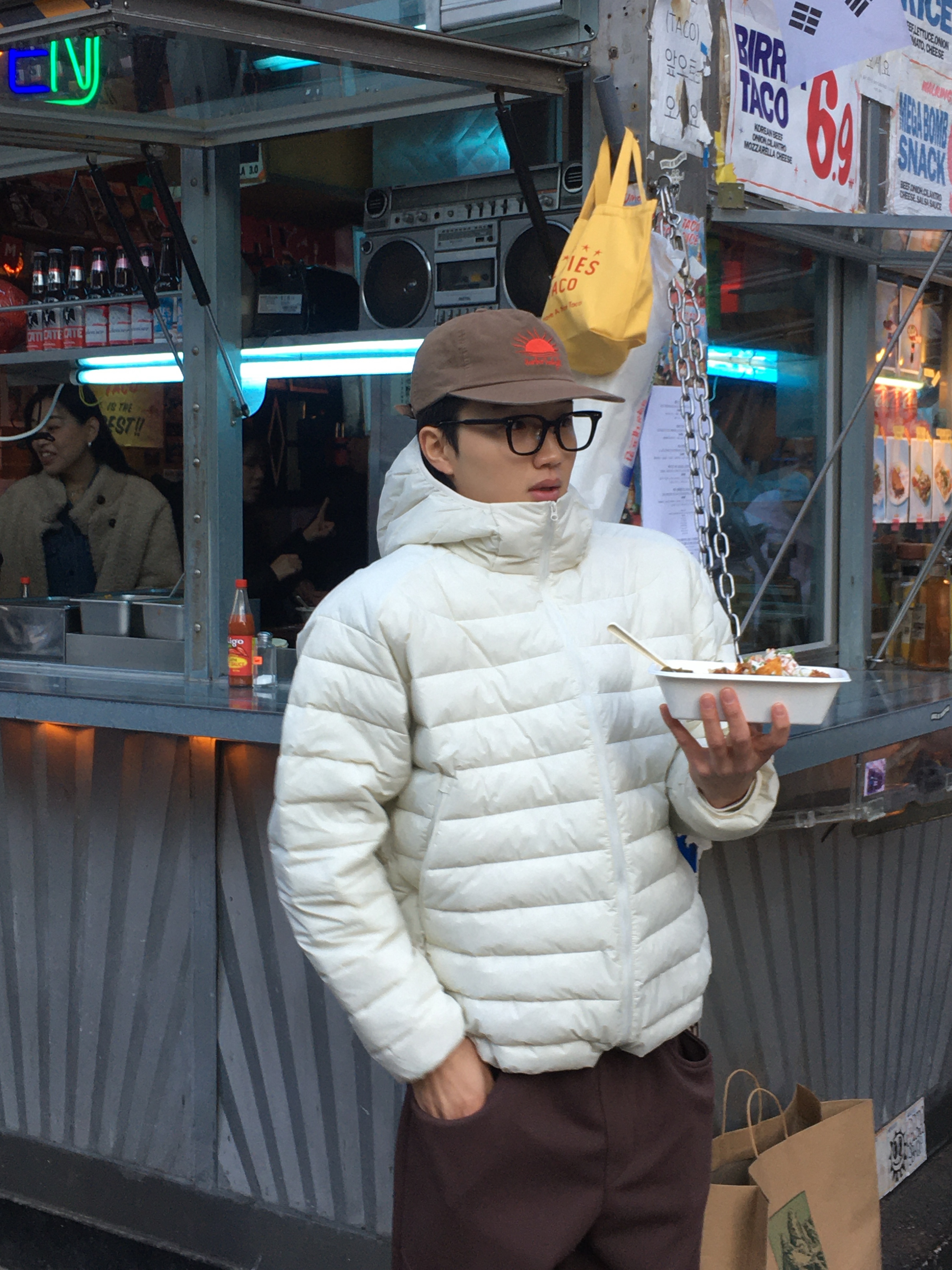 [6% 적립] NegativeThree Moley Tracking Sneakers Nut Brown 착용 스타일 - 3