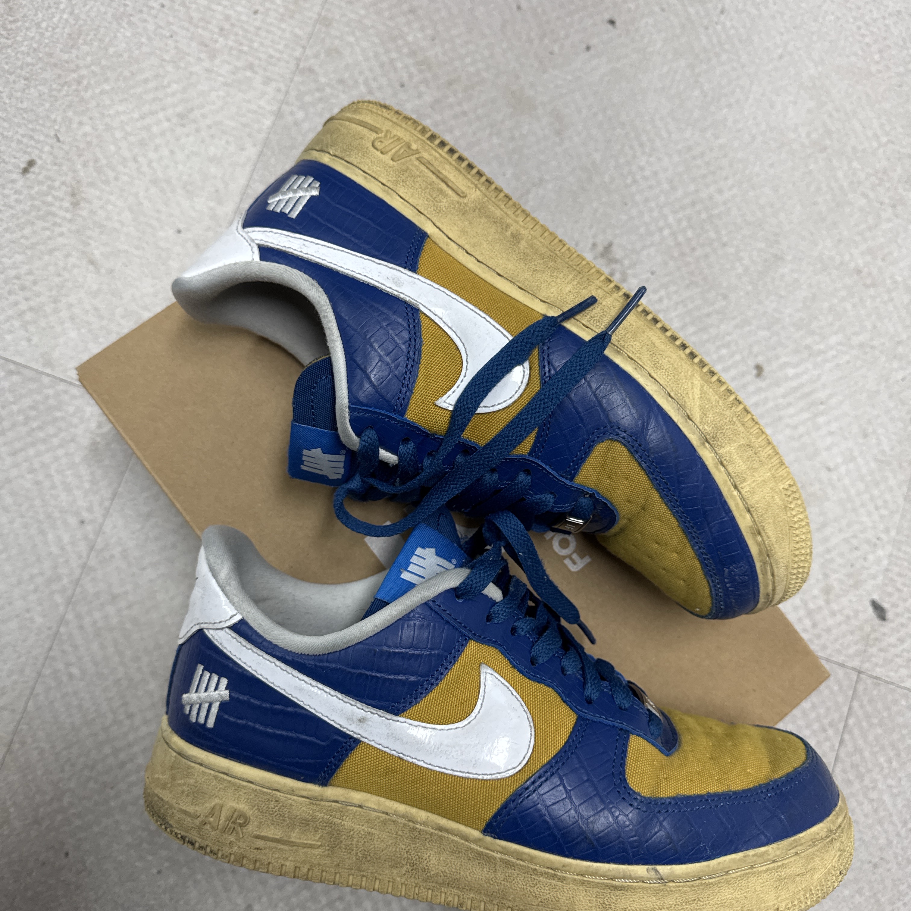 Nike x Undefeated Air Force 1 Low SP 5 On It Court Blue 착용 스타일