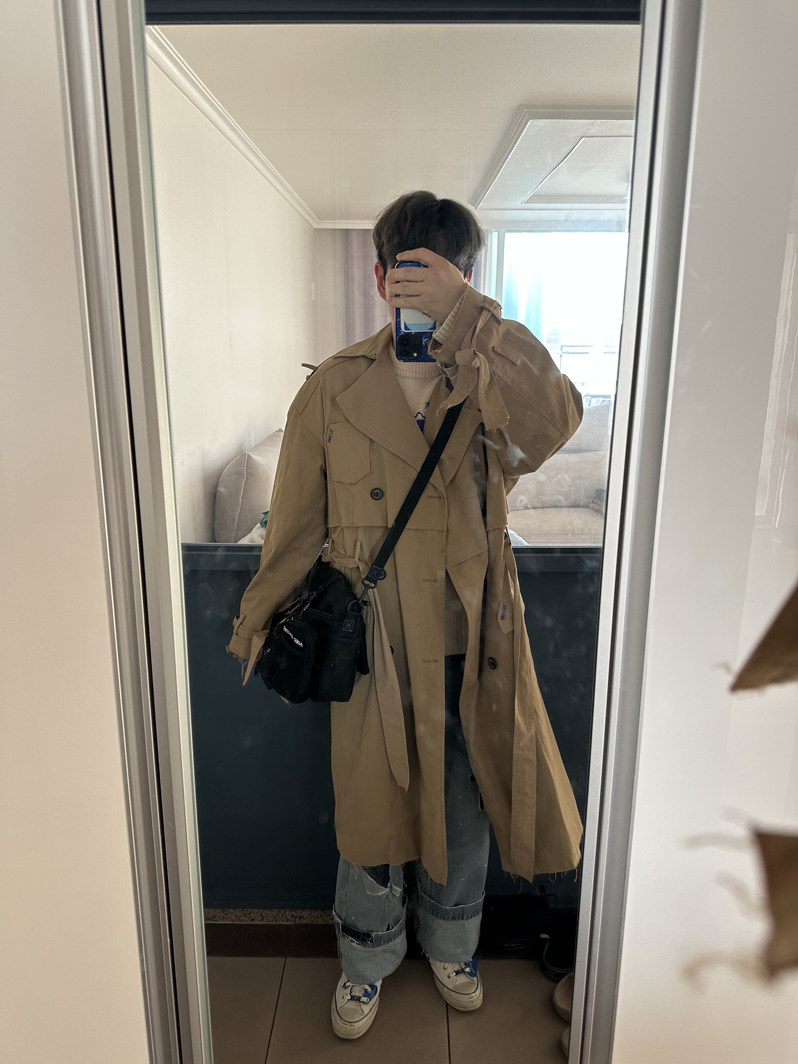 Ader Error x Eastpak Shoulder Bag Black, Zara x Ader Error Patchwork Jeans Blue 착용 스타일