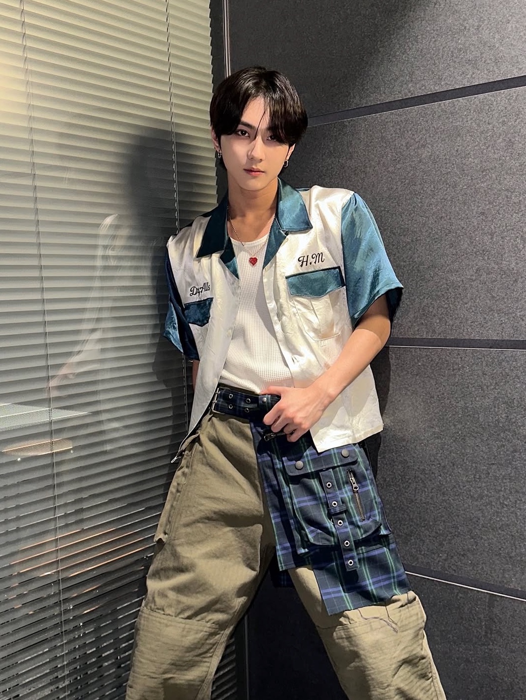 Human Made Yokosuka S/S Shirt Green, Human Made Heart Silver Necklace Red 착용 스타일 - 2