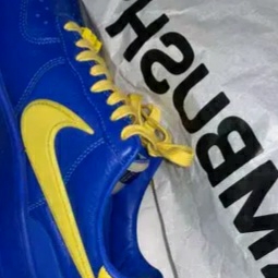Nike x Ambush Air Force 1 Low SP Game Royal and Vivid Sulfur 착용 스타일