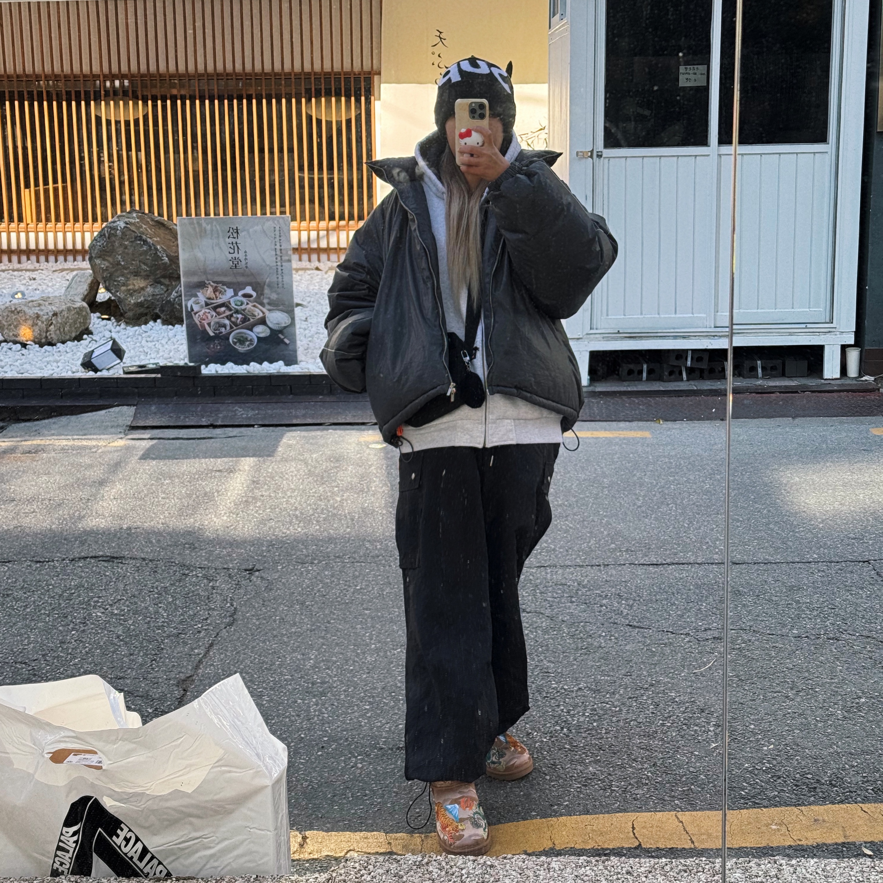 Supreme x Dickies Quilted Lined Zip Up Hooded Sweatshirt Ash Grey - 24FW, UGG x Palace Ultra Mini Boot Chestnut Camo 착용 스타일