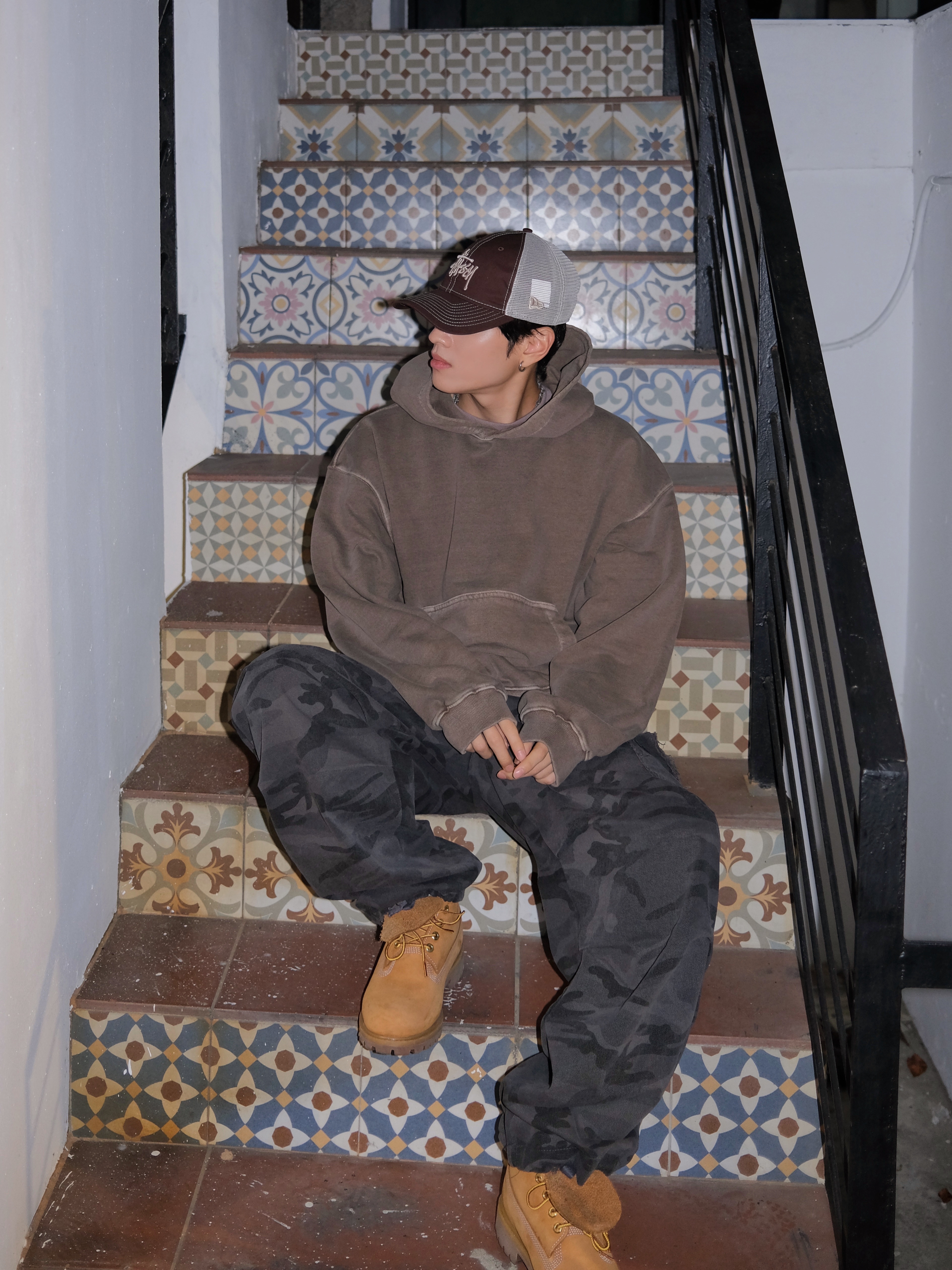 Stussy New Era 9twenty Basic Trucker Brown, Timberland Premium 6 inch Waterproof Boot Wheat Nubuck - Wide 착용 스타일 - 3