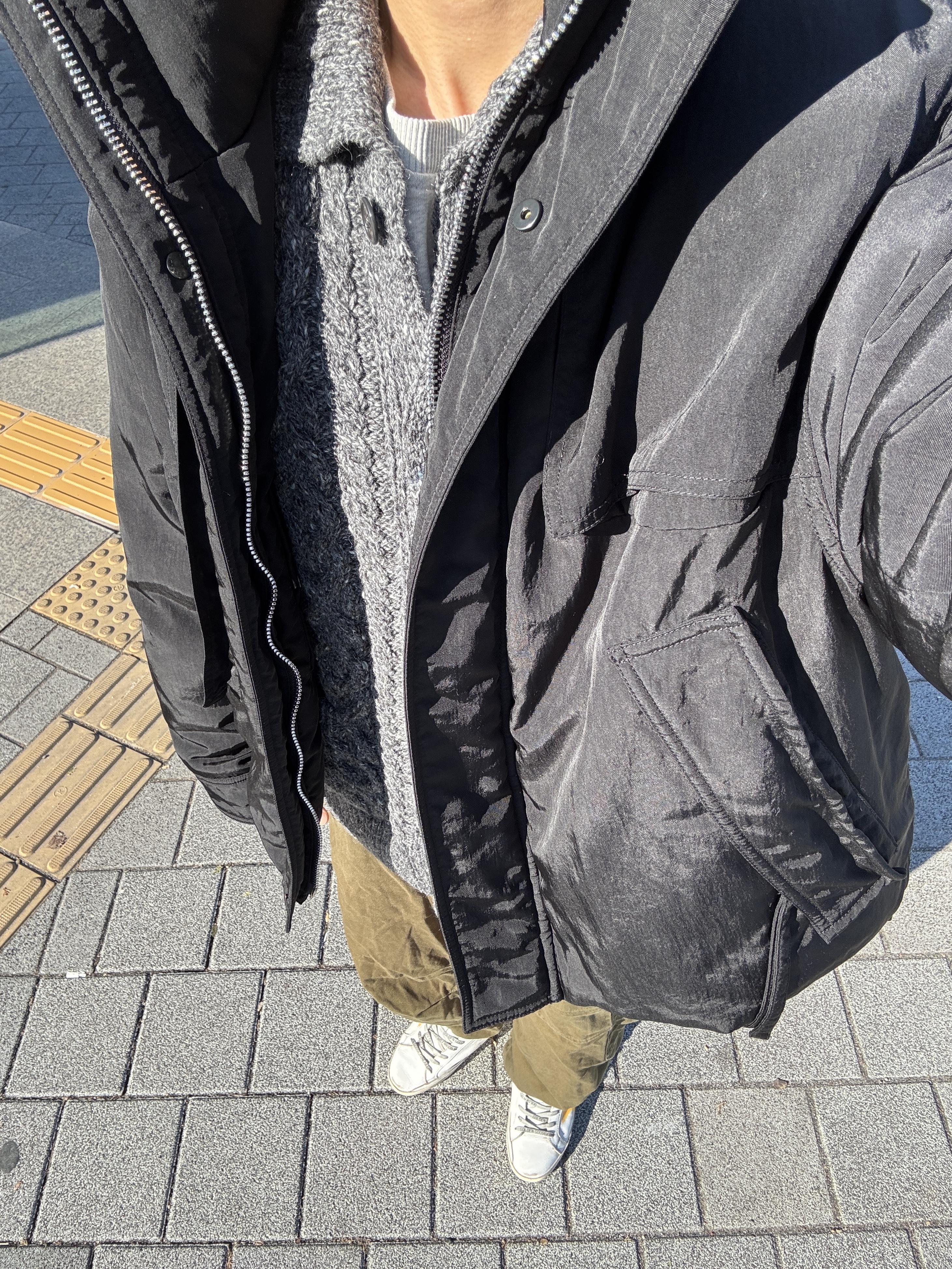 Thom Browne Donegal Mix Cable Stitch 4-Bar Mock Neck Cardigan Medium Grey, Kenzo Boke Flower Crest Sweatshirt Pale Grey 착용 스타일