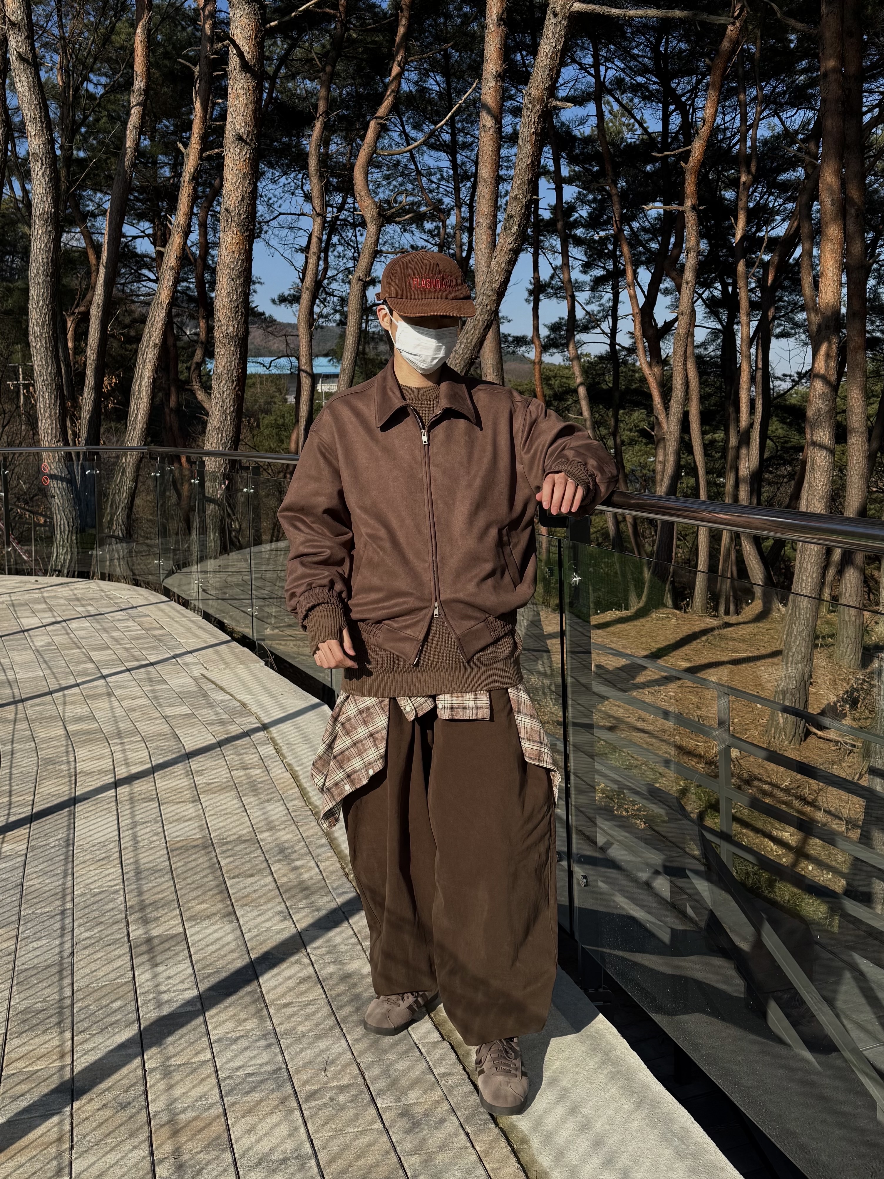 Adidas Gazelle Earth Strata Brown Gum 착용 스타일 - 5