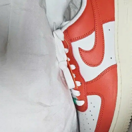 Nike Air Force 1 '07 LV8 Pojangmacha 착용 스타일