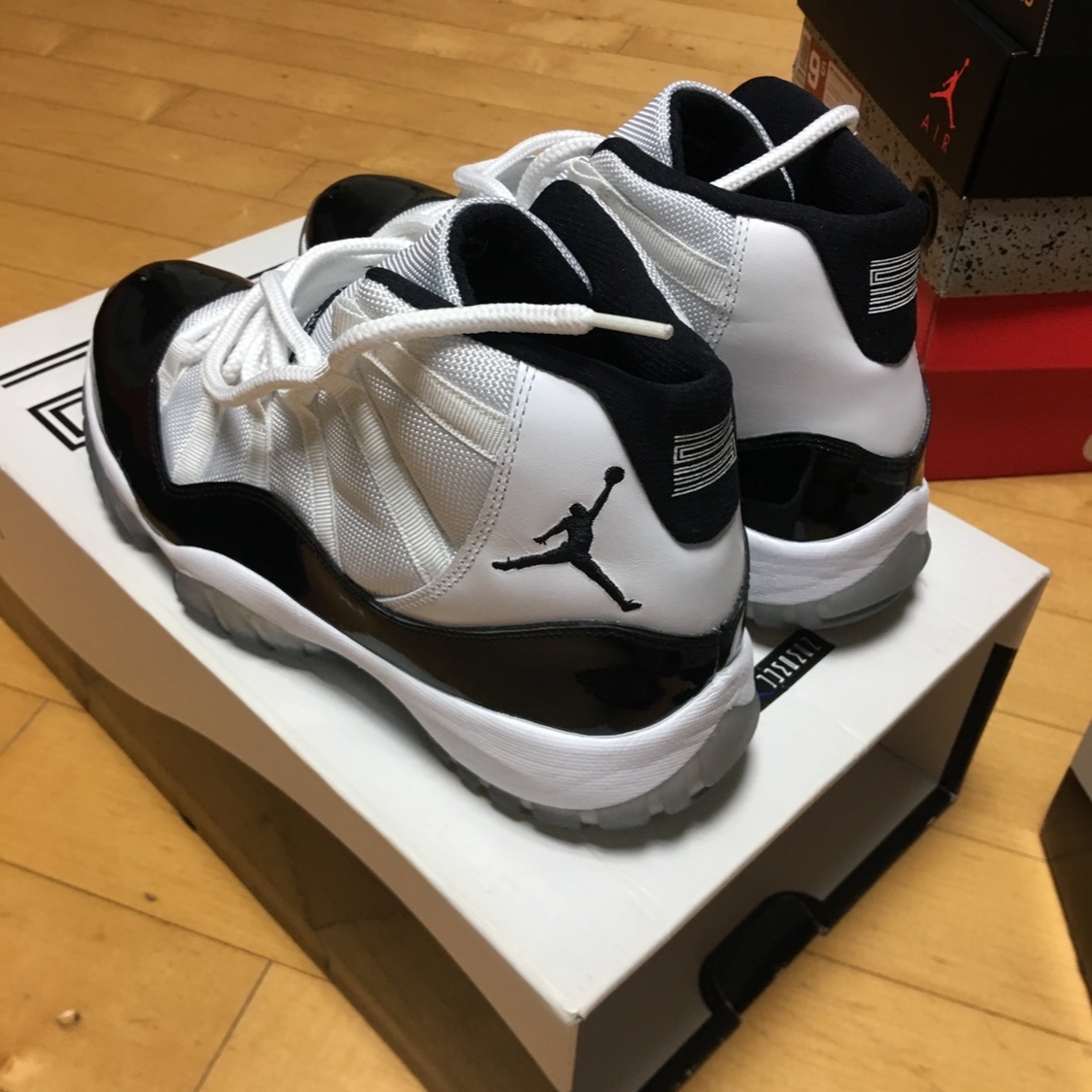 Jordan 11 Retro Concord 2011 착용 스타일 - 1