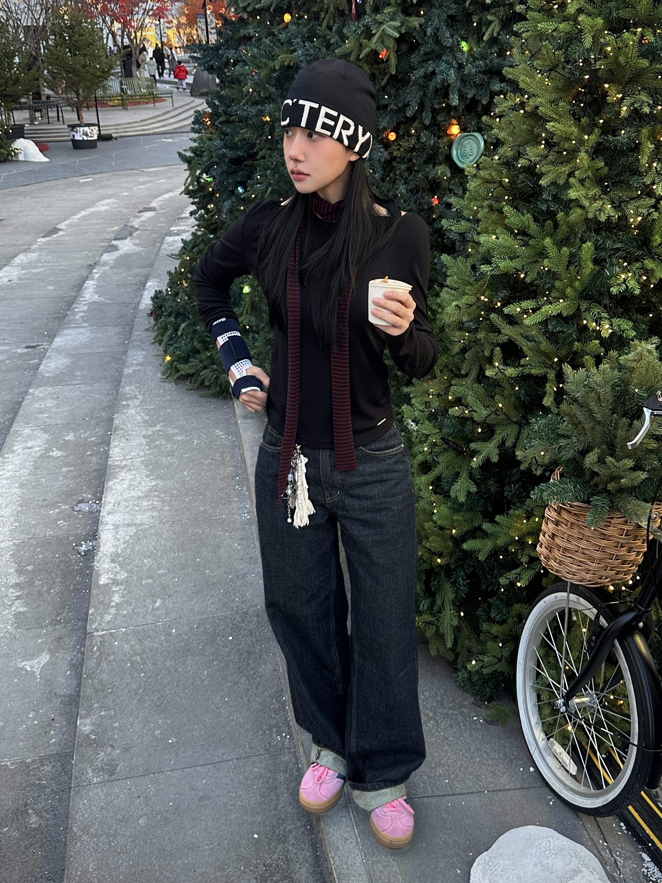 Arc'teryx Word Head Toque Orca, Diesel Holy B Logo Keyring White 착용 스타일 - 1