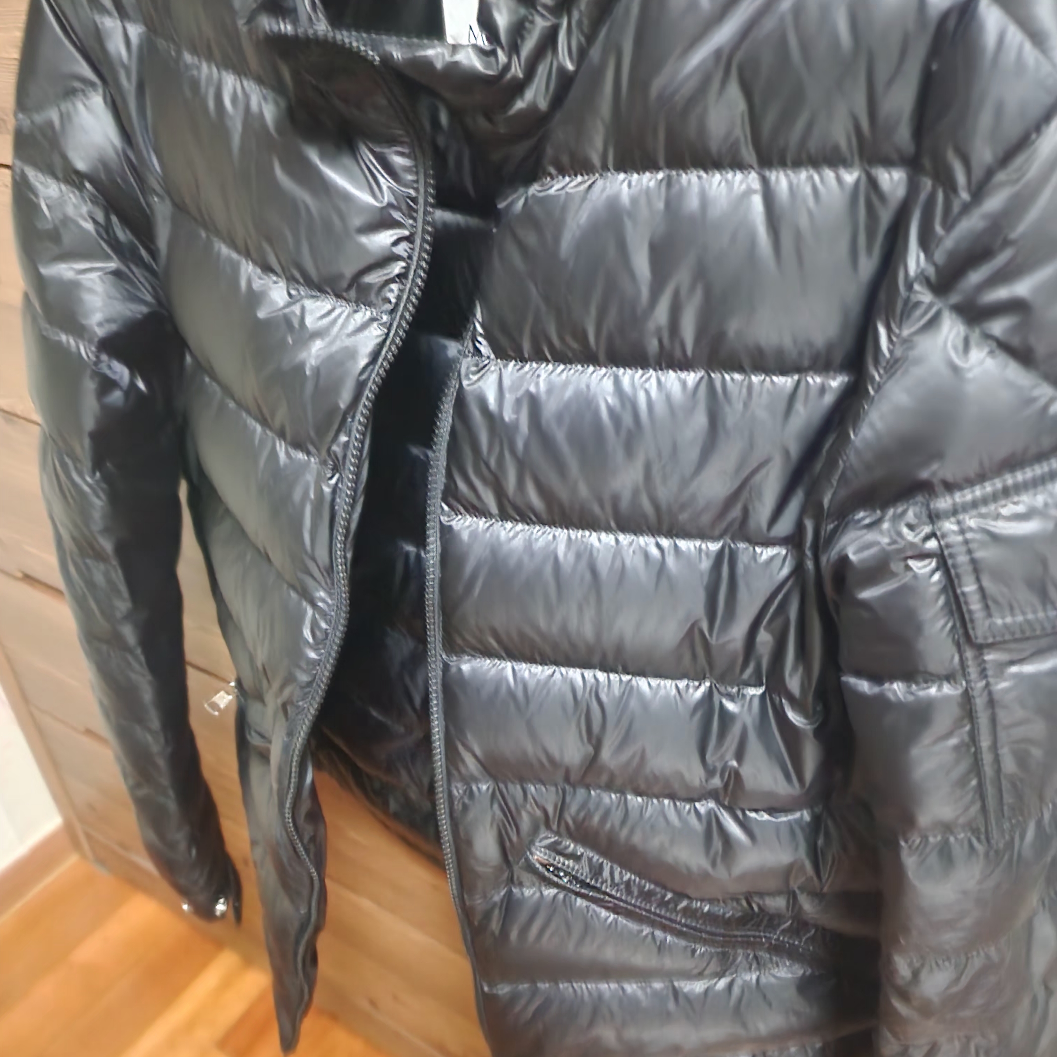 Moncler Agay Short Down Jacket Black - 23SS 착용 스타일