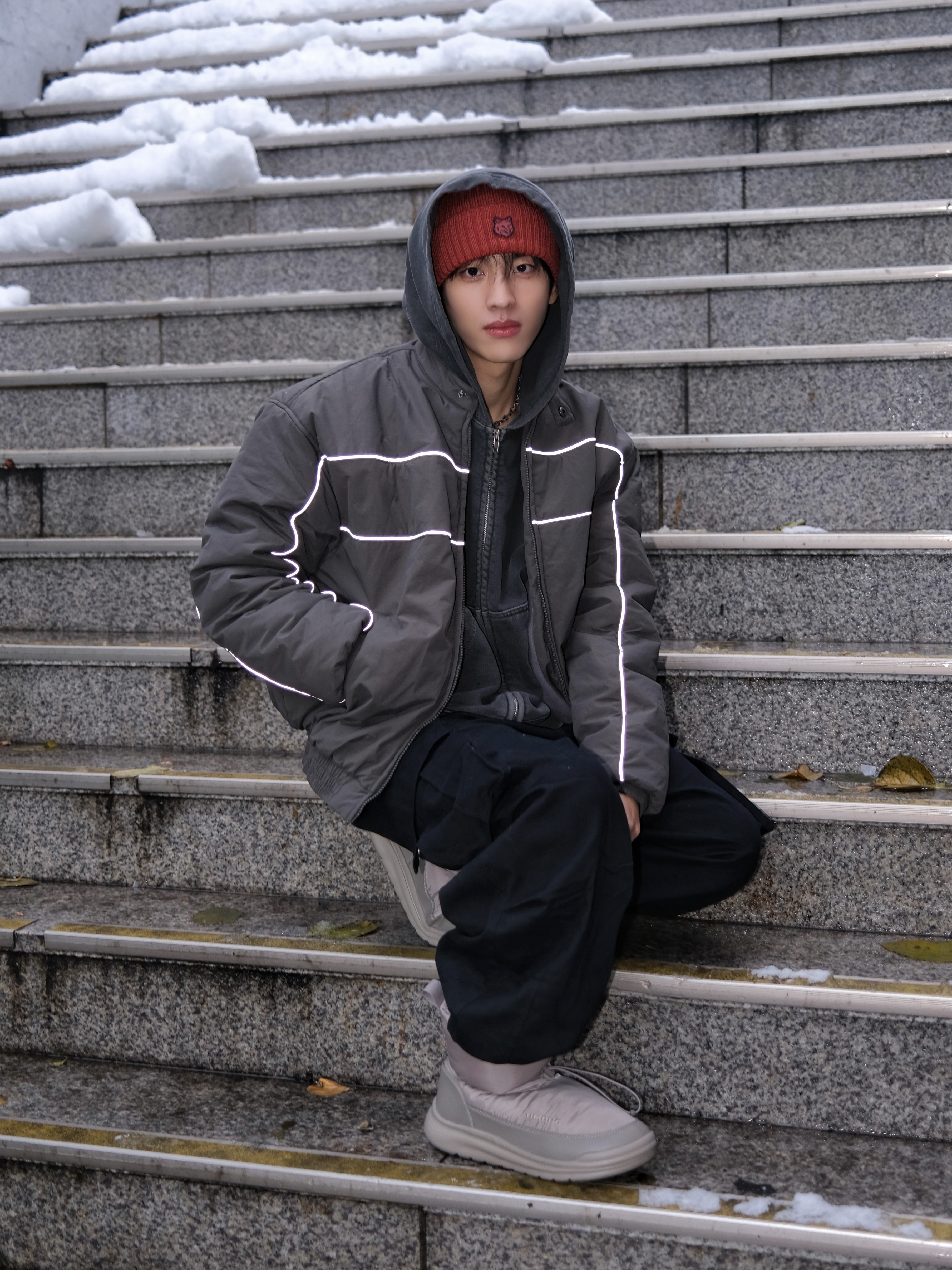 Maison Kitsune Fox Head Patch Ribbed Beanie Black 착용 스타일 - 6