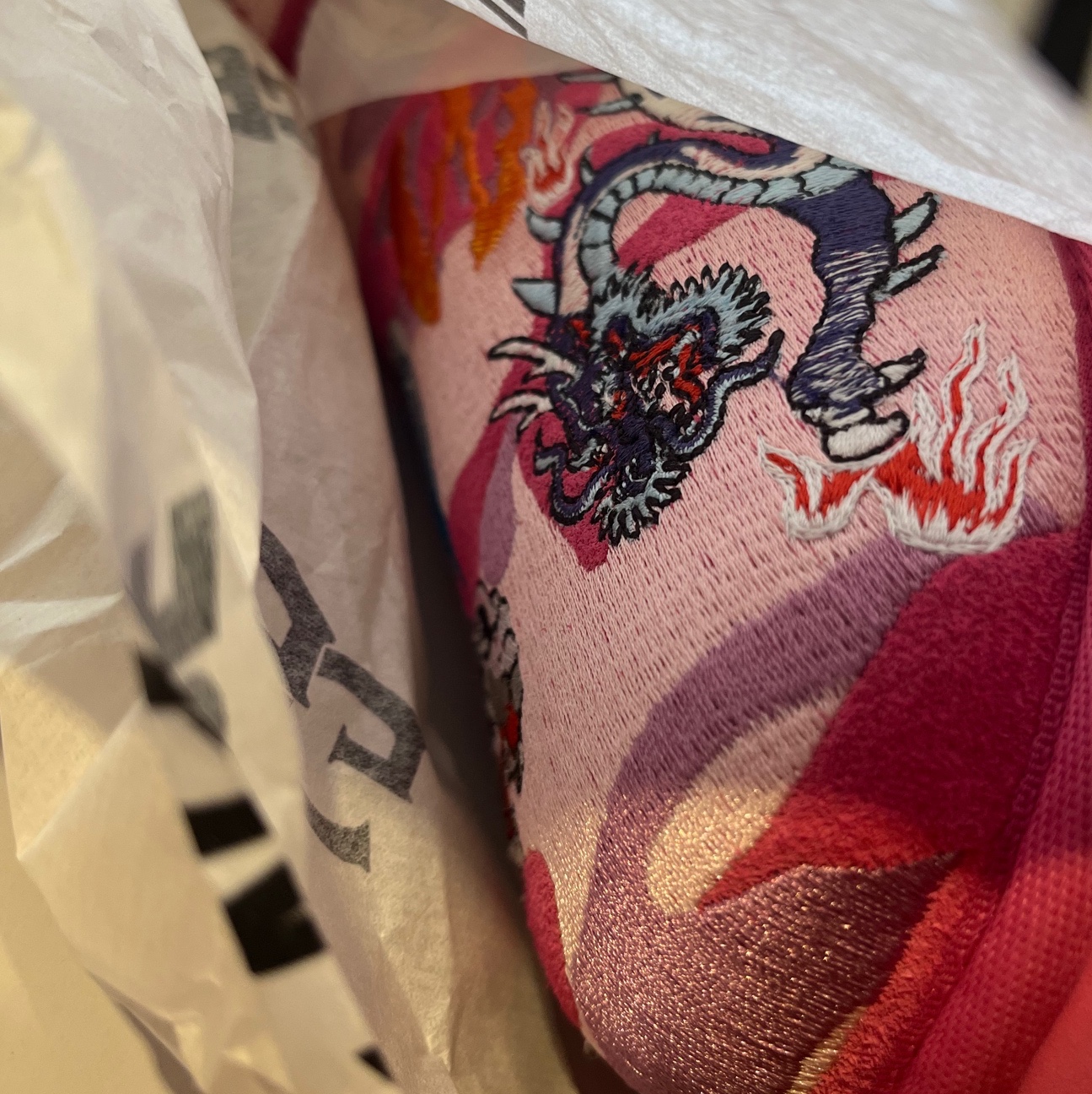 UGG x Palace Ultra Mini Boot Pink Camo 착용 스타일