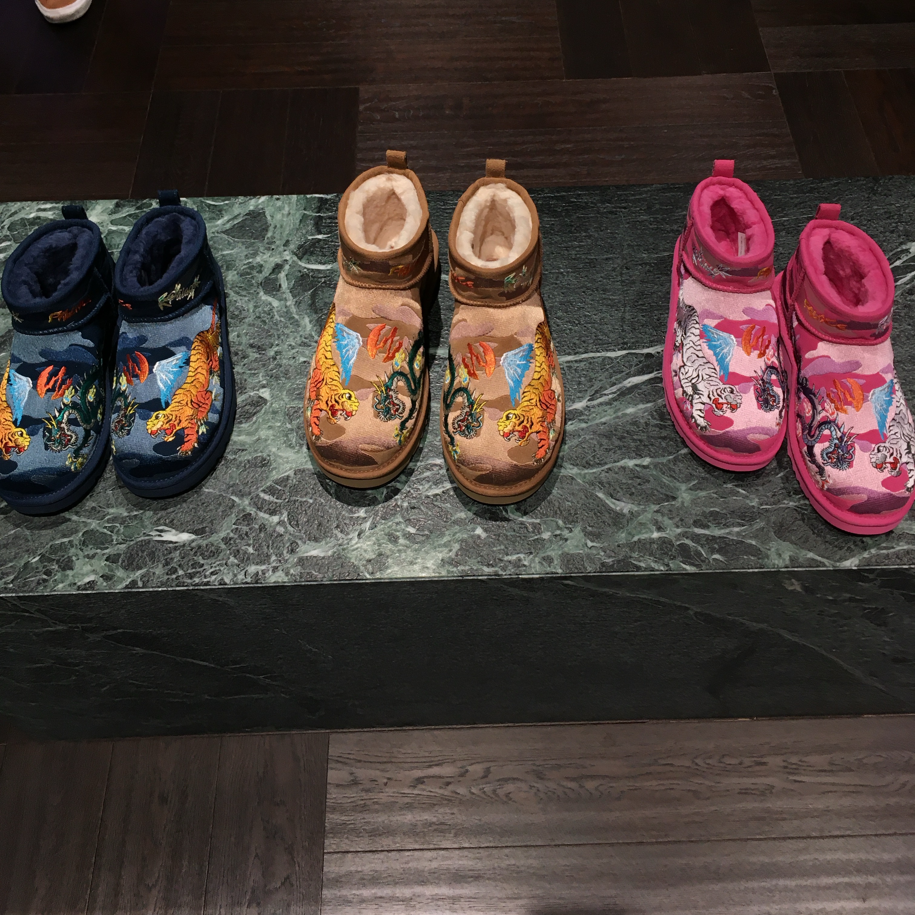 UGG x Palace Ultra Mini Boot Pink Camo 착용 스타일