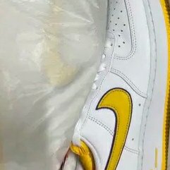 Nike x Kobe Bryant Air Force 1 Low Retro QS Varsity Maize and Varsity Purple 착용 스타일