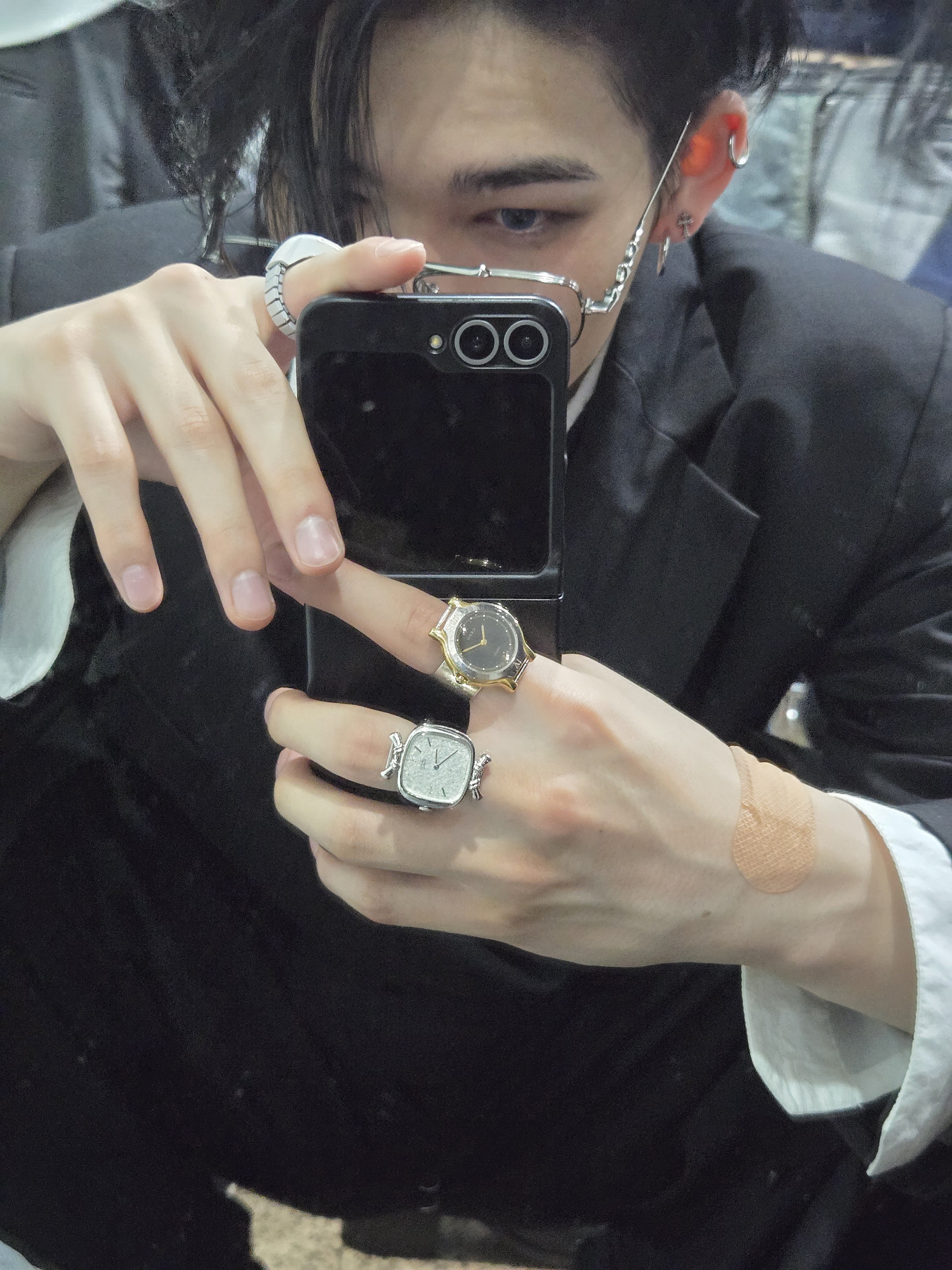 Gentle Monster Martin 02 Silver 착용 스타일