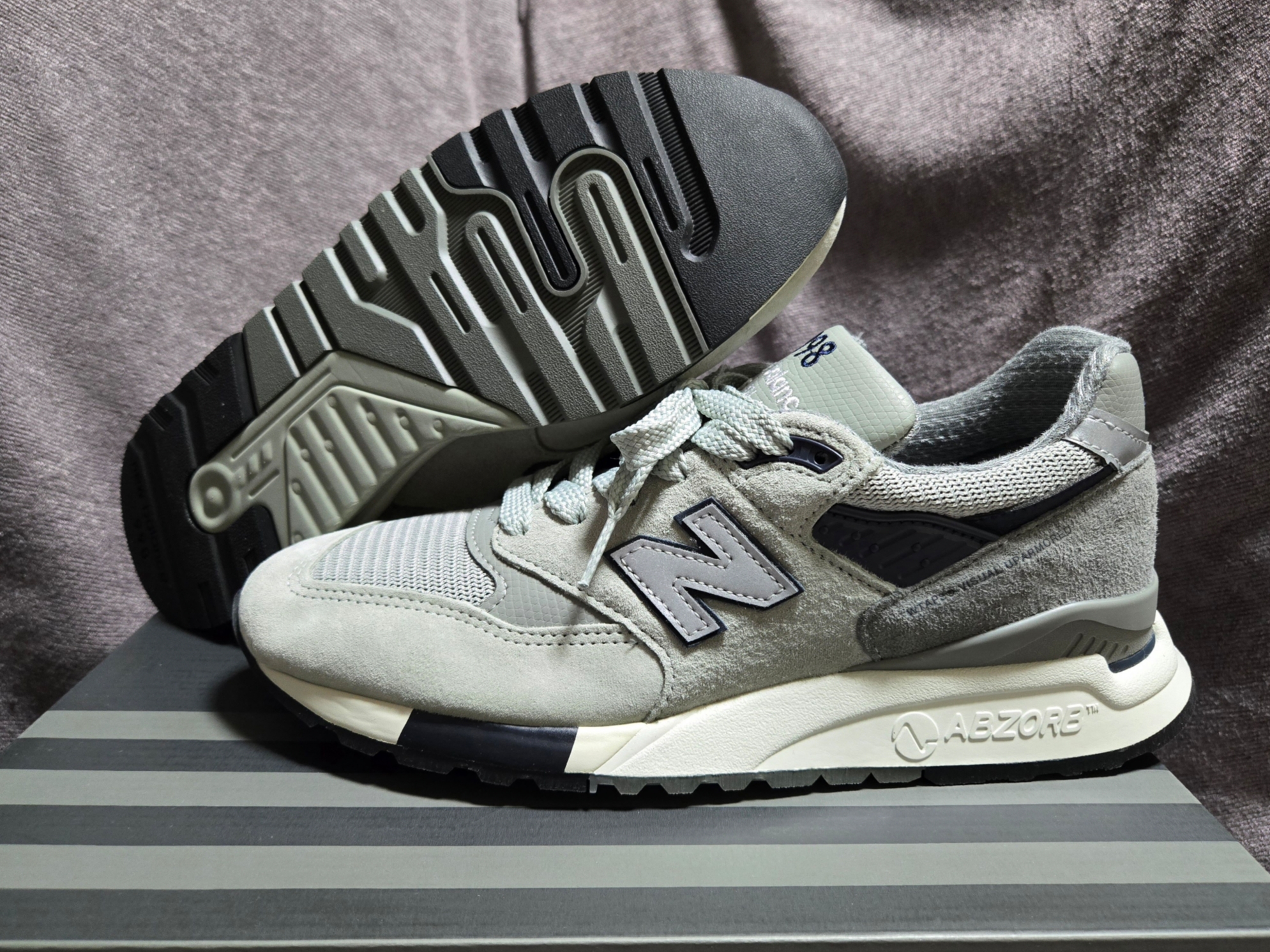 New Balance x WTAPS 998 Made in USA Gray 착용 스타일 - 2
