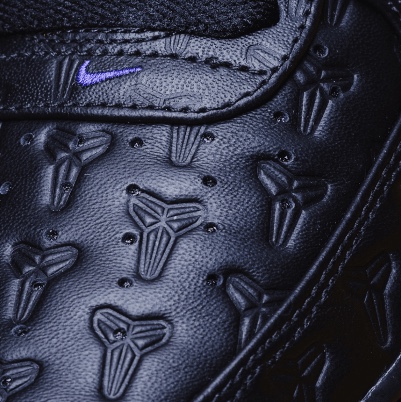 Nike x Kobe Bryant Air Force 1 Low QS Black Varsity Maize 착용 스타일 - 2