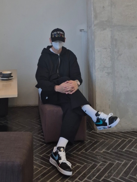 Nike x Peaceminusone Air Force 1 Low Para-Noise 3.0 Black and Multicolor, Peaceminusone Mesh Cap #1 Black 착용 스타일 - 3