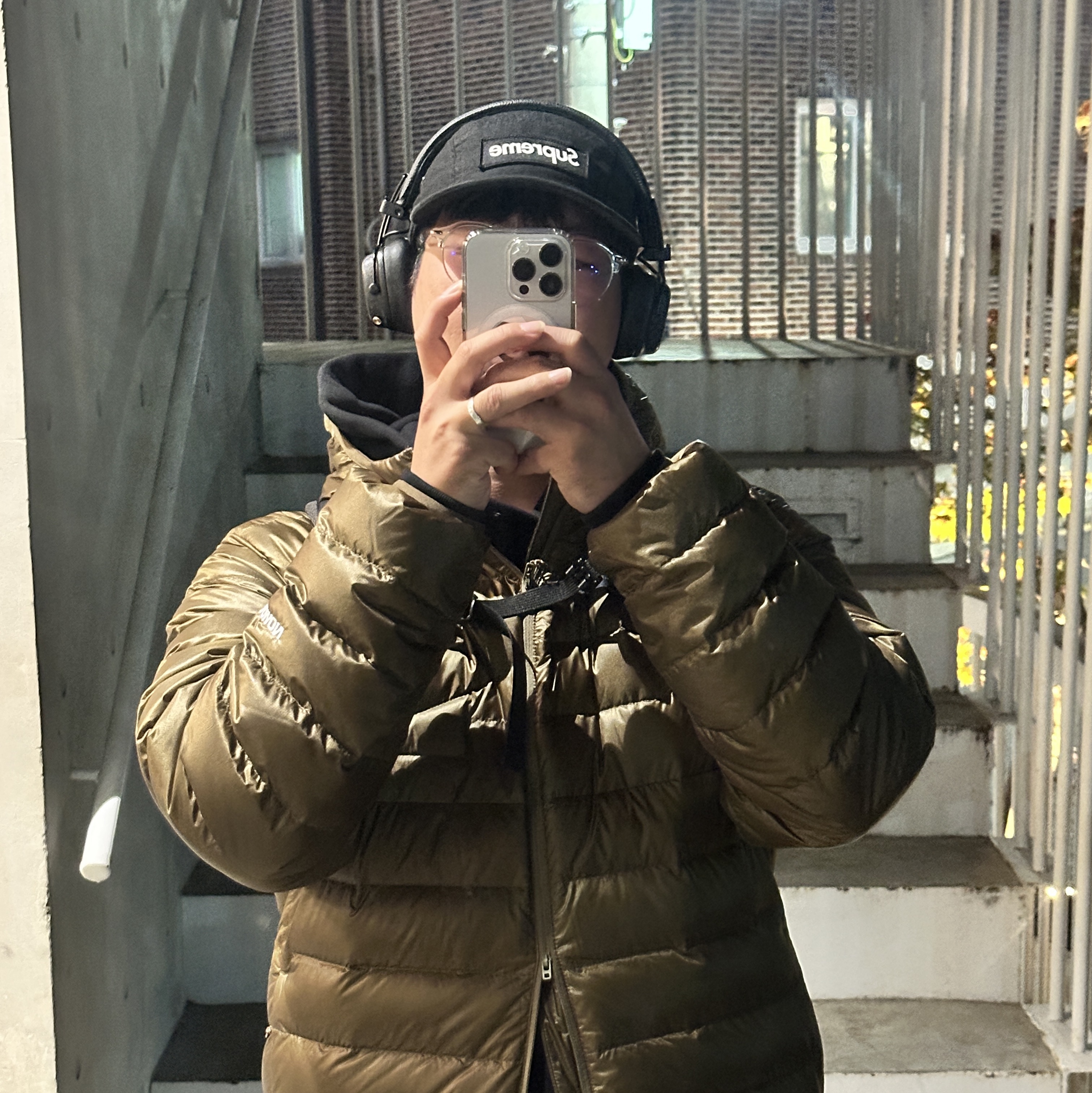 Supreme Military Camp Cap Black - 24FW, Marshall Major IV Black (Korean Ver.) 착용 스타일