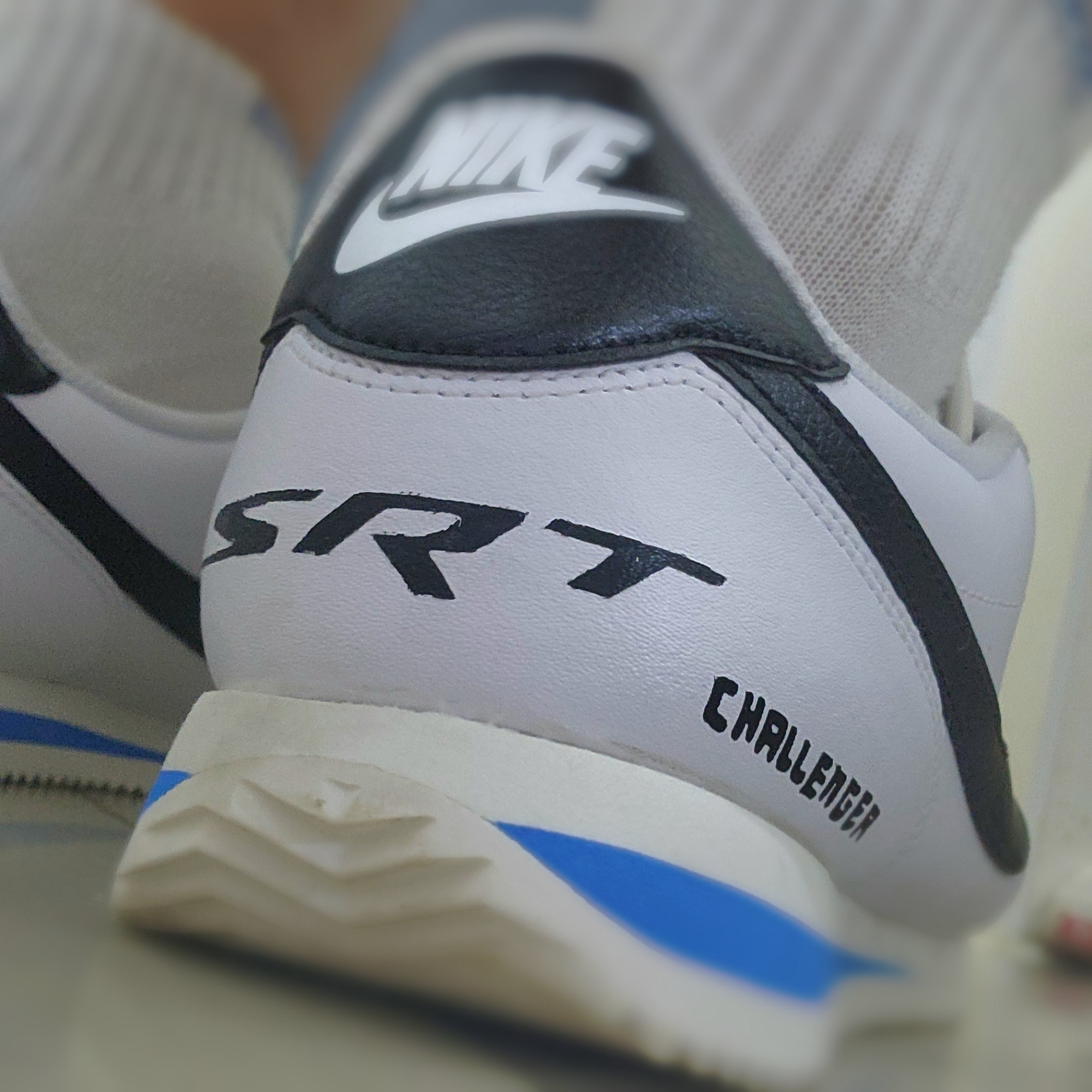 Nike Cortez White and Black 착용 스타일 - 3