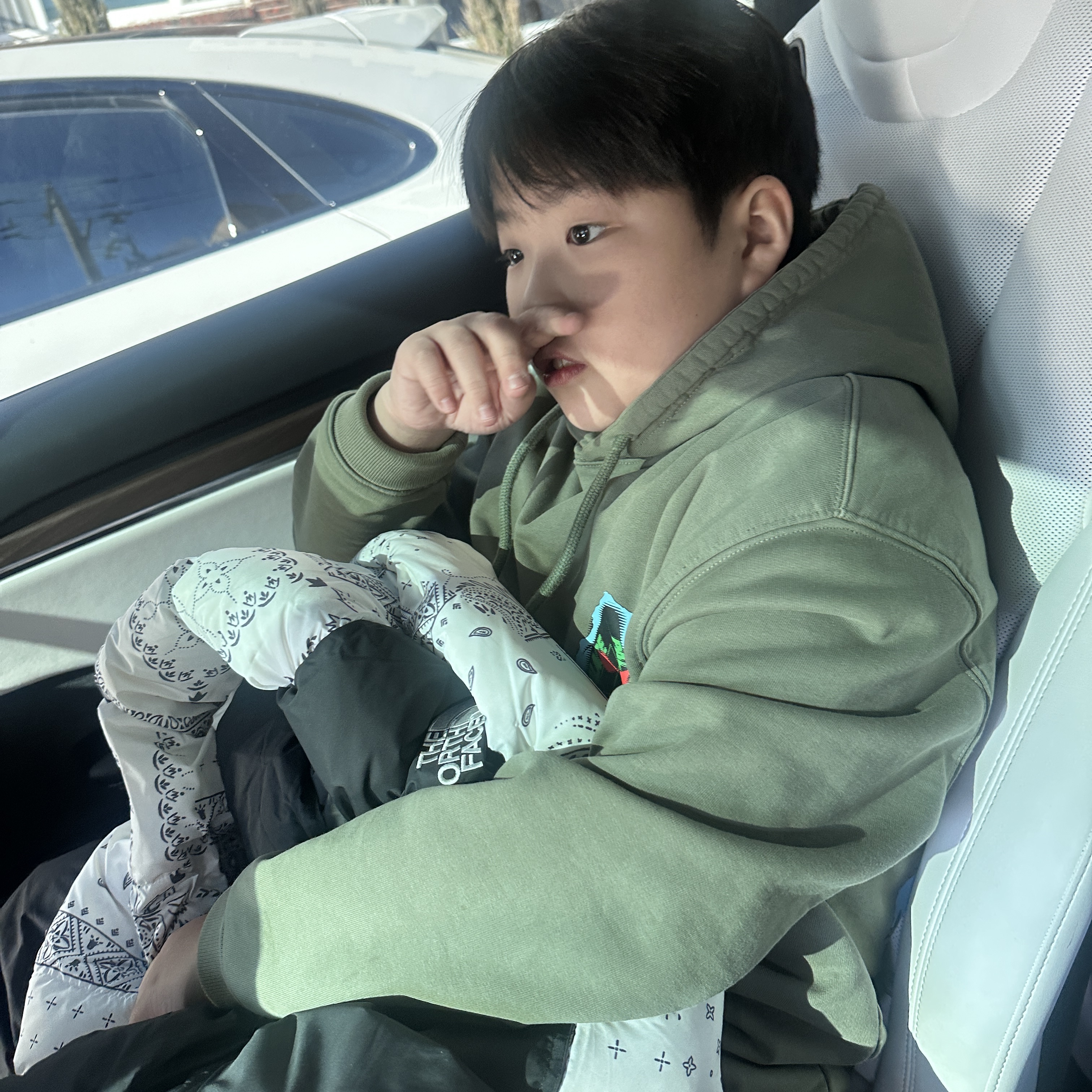 Palace Tri-Ripper Hood Olive - 20FW, The North Face 1996 Novelty Nuptse Jacket Off White 착용 스타일 - 2