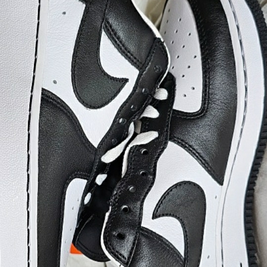 Nike x Terror Squad Air Force 1 Low QS Blackout 착용 스타일