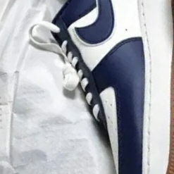 Nike Air Force 1 '07 LV8 Midnight Navy 착용 스타일