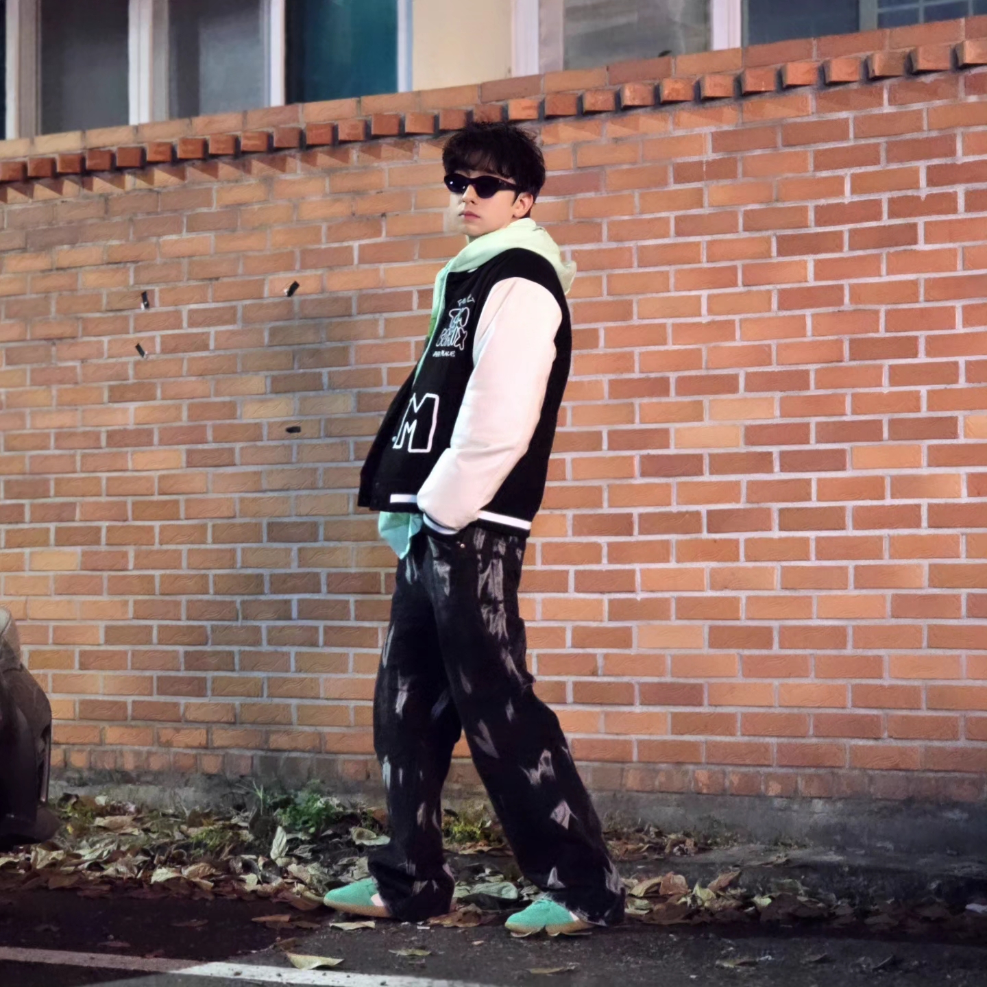 Flavorism Tie Dye Washed Carpenter Denim Pants Black, Puma Palermo Vintage Jade Frost 착용 스타일 - 3