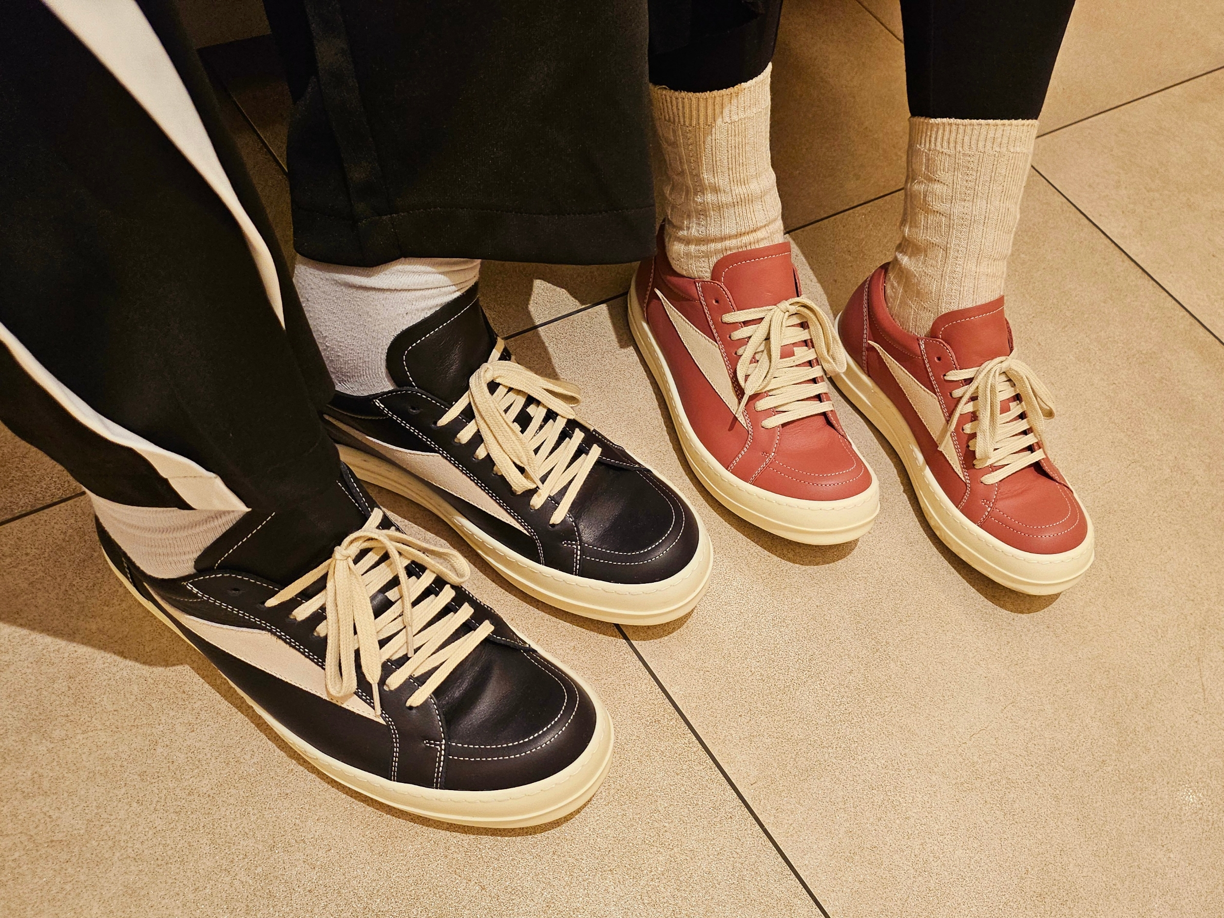 Rick Owens Vintage Sneakers Thulian Milk, Rick Owens Lido Vintage Sneakers Black Milk 착용 스타일 - 1