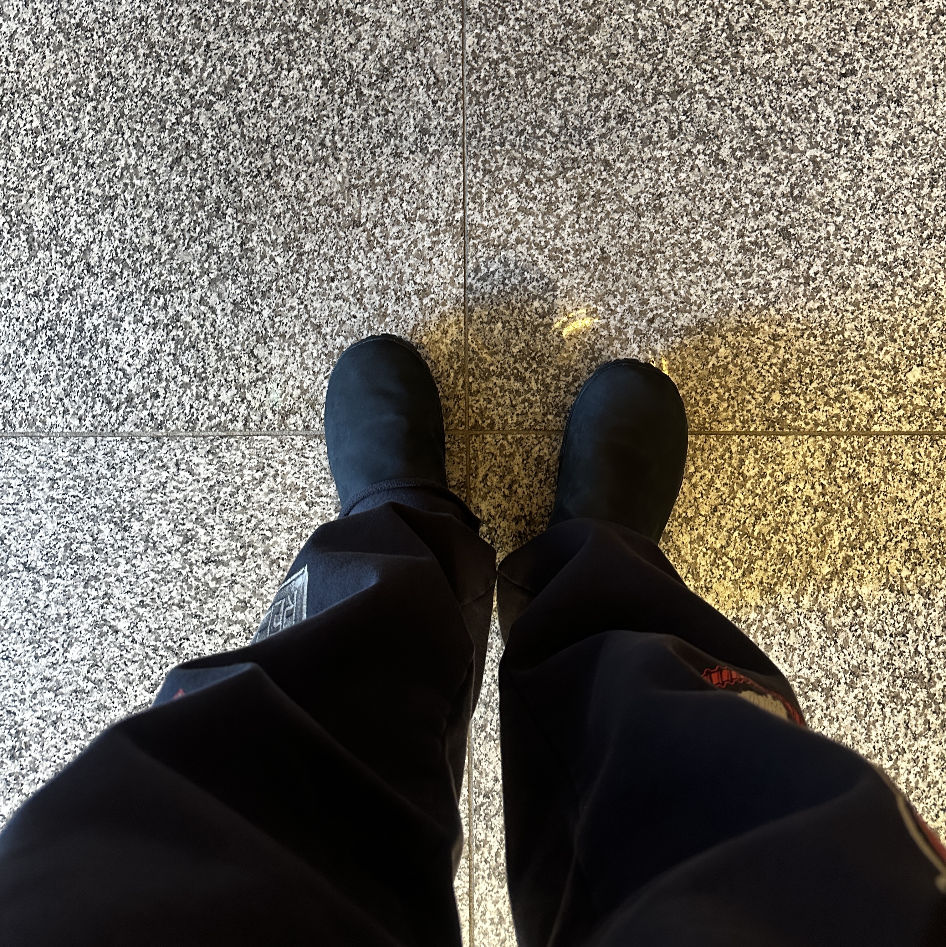 Nike ACG Moc PRM Black Leather 착용 스타일