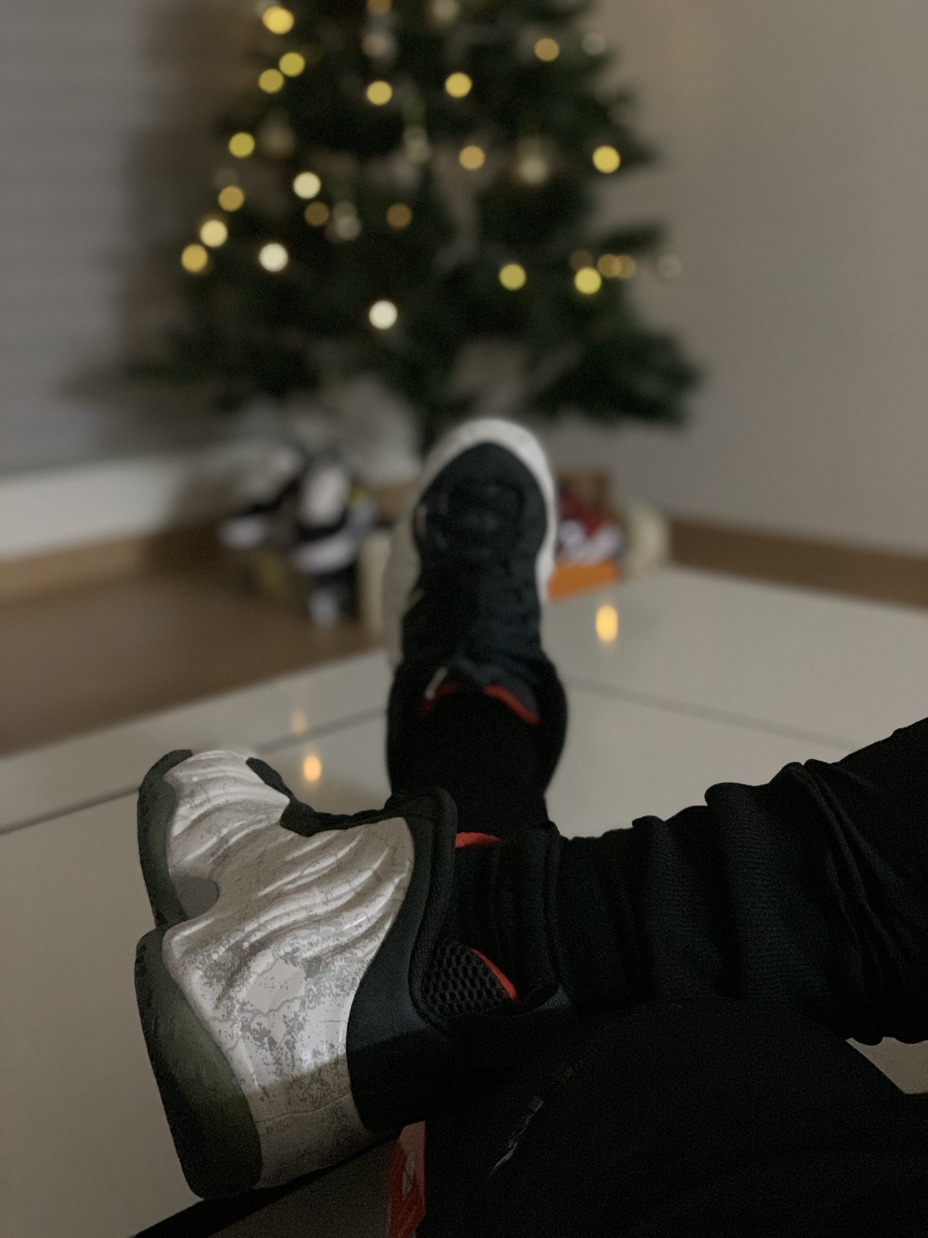 Nike x Tekken 8 Air Foamposite One PRM Jin 착용 스타일 - 2