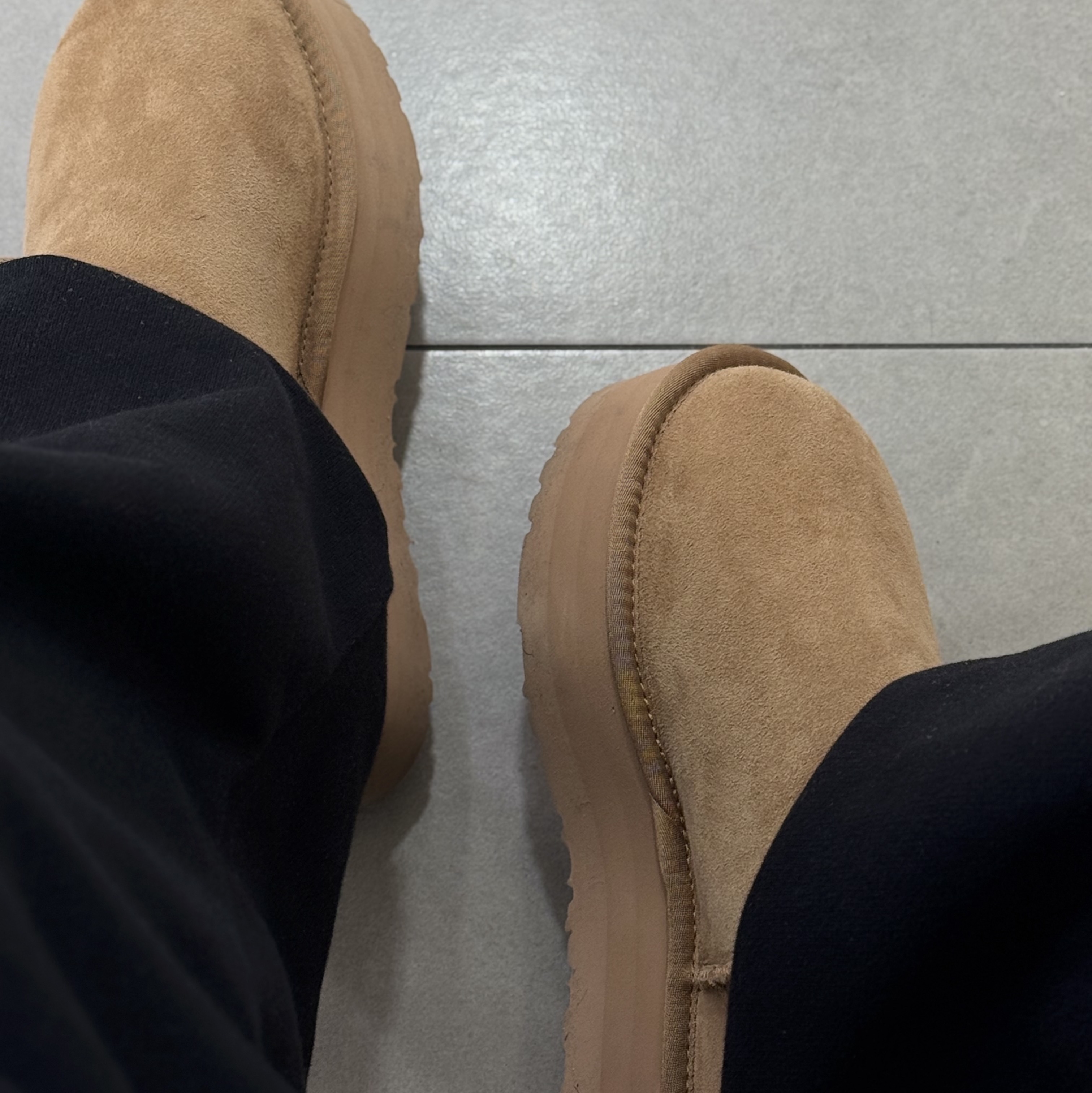 (W) UGG Classic Ultra Mini Platform Boots Chestnut 착용 스타일