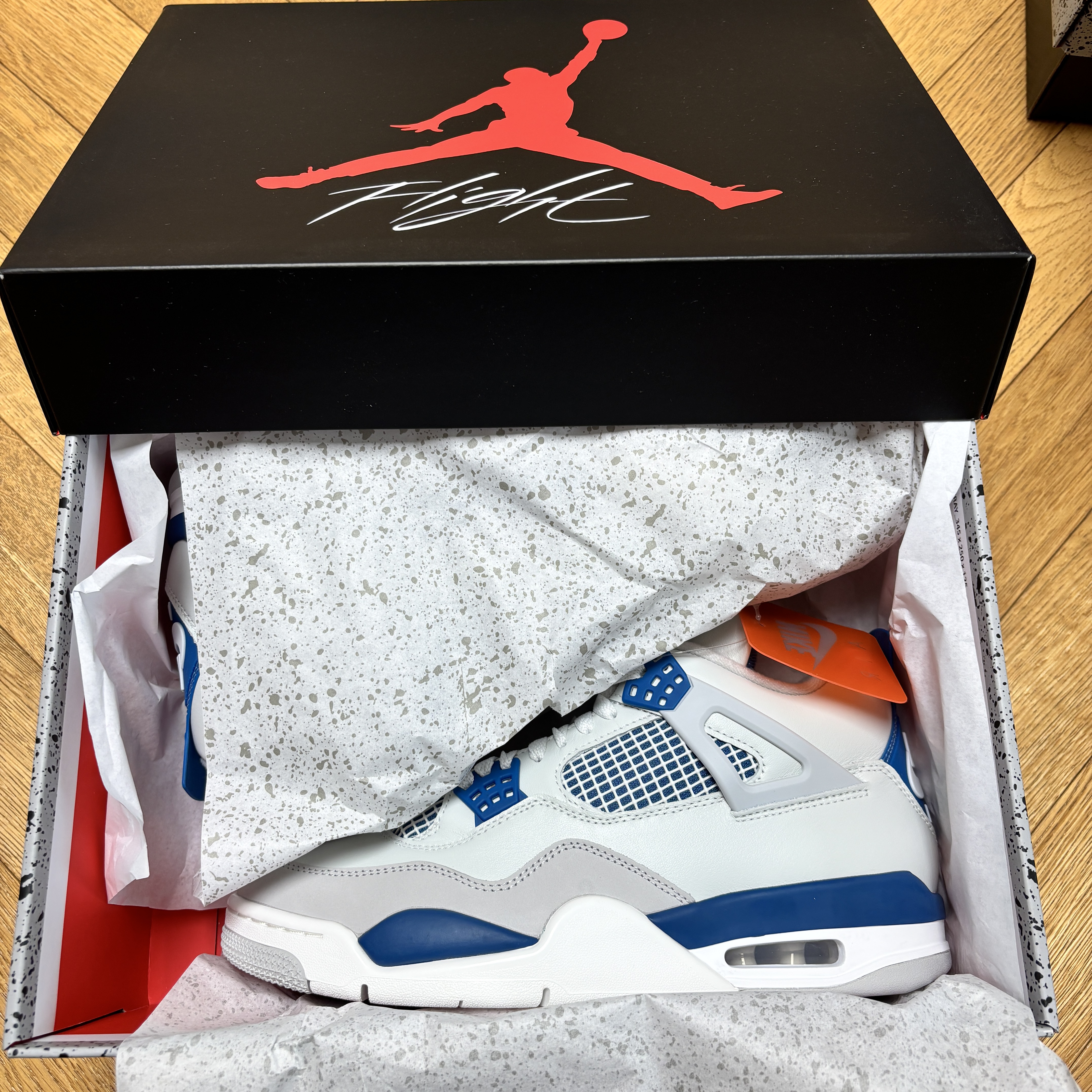 Jordan 4 Retro Industrial Blue 착용 스타일 - 1