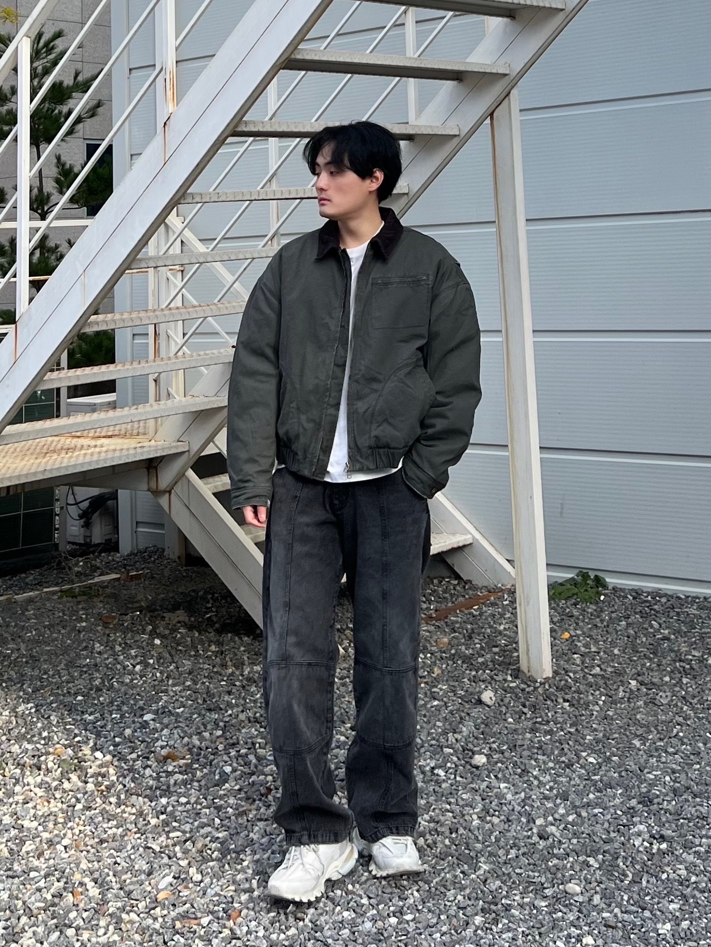 Wildthings Vintage Work Jacket Graphite 착용 스타일 - 3