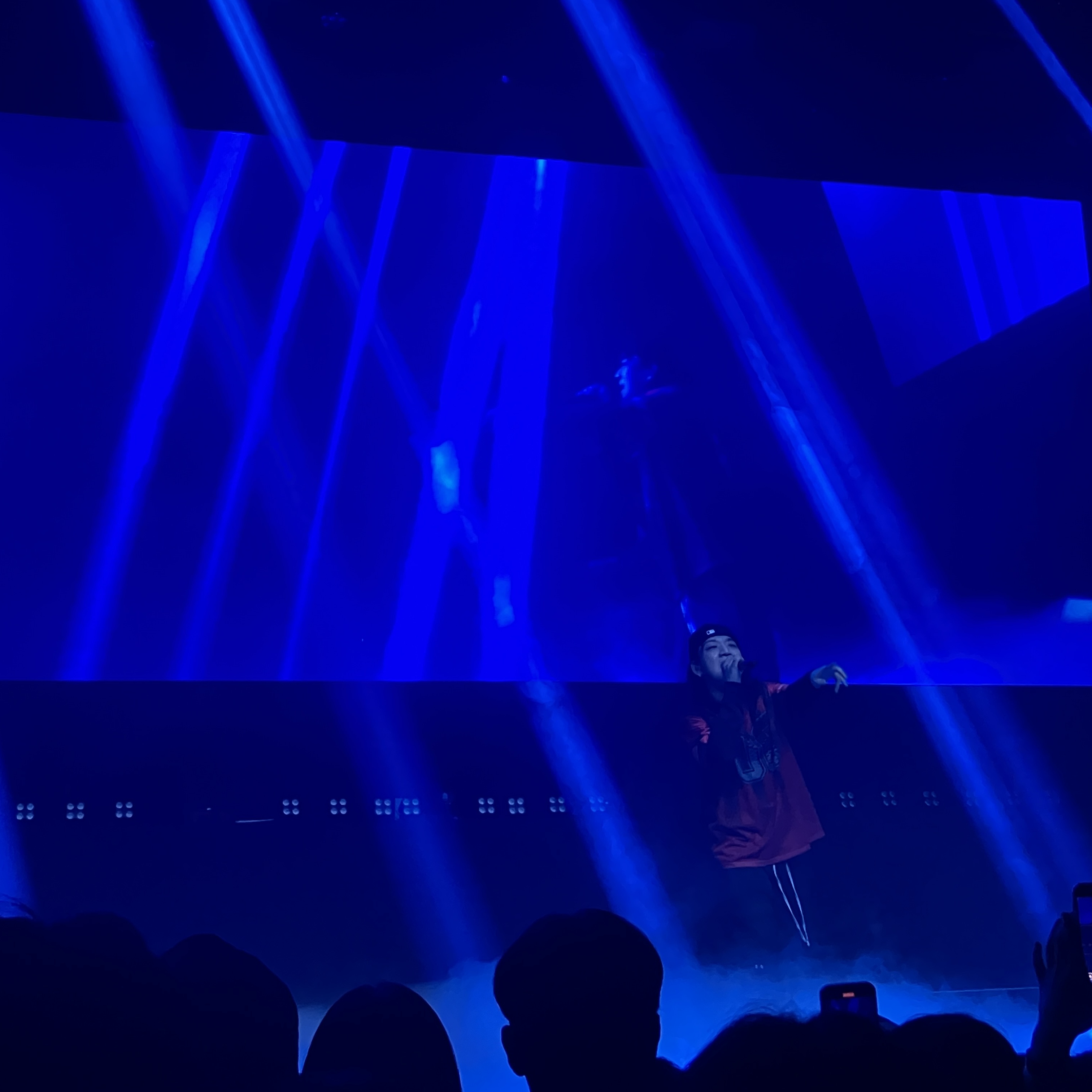 YANGHONGWON CONCERT <VOL.2> 착용 스타일 - 1