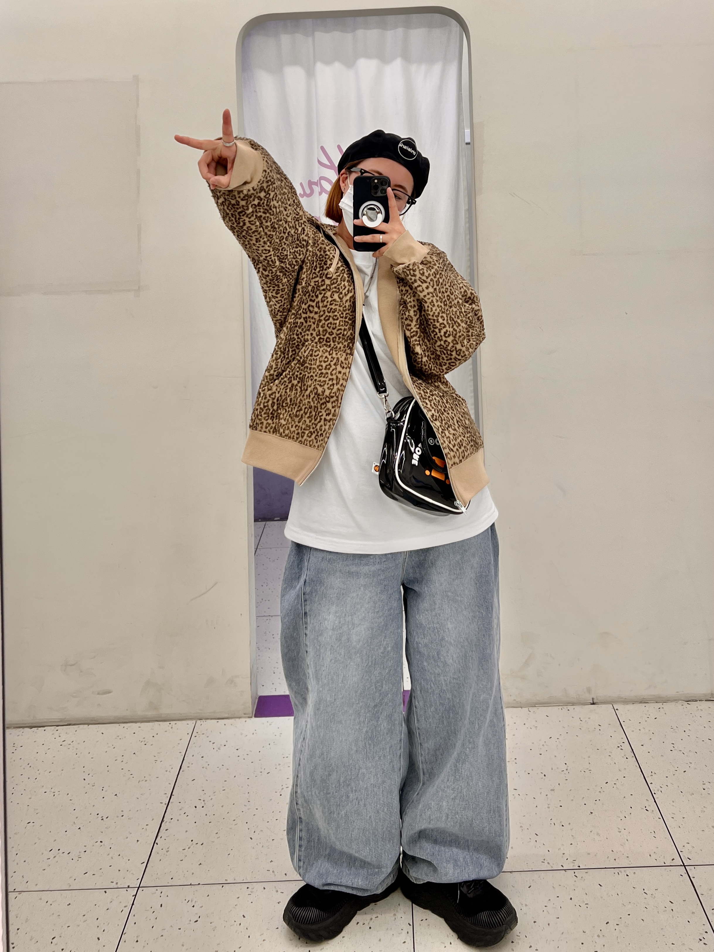 Supreme Pilled Zip Up Hooded Sweatshirt Cheetah - 24FW, Hoka Bondi 7 Black - Wide 착용 스타일