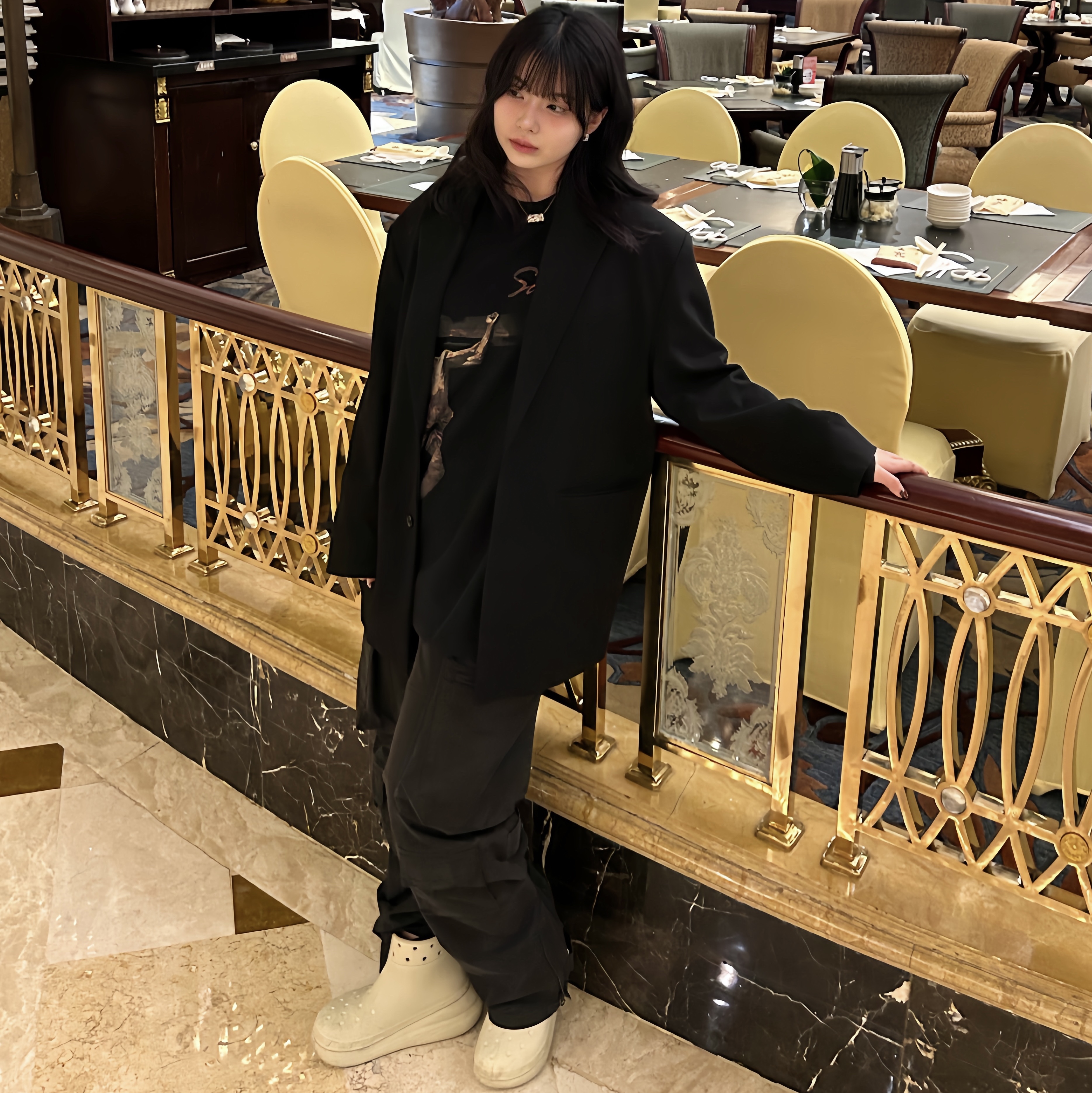 Crocs Classic Crush Boot Bone ์ฐฉ์ฉ ์คํ์ผ