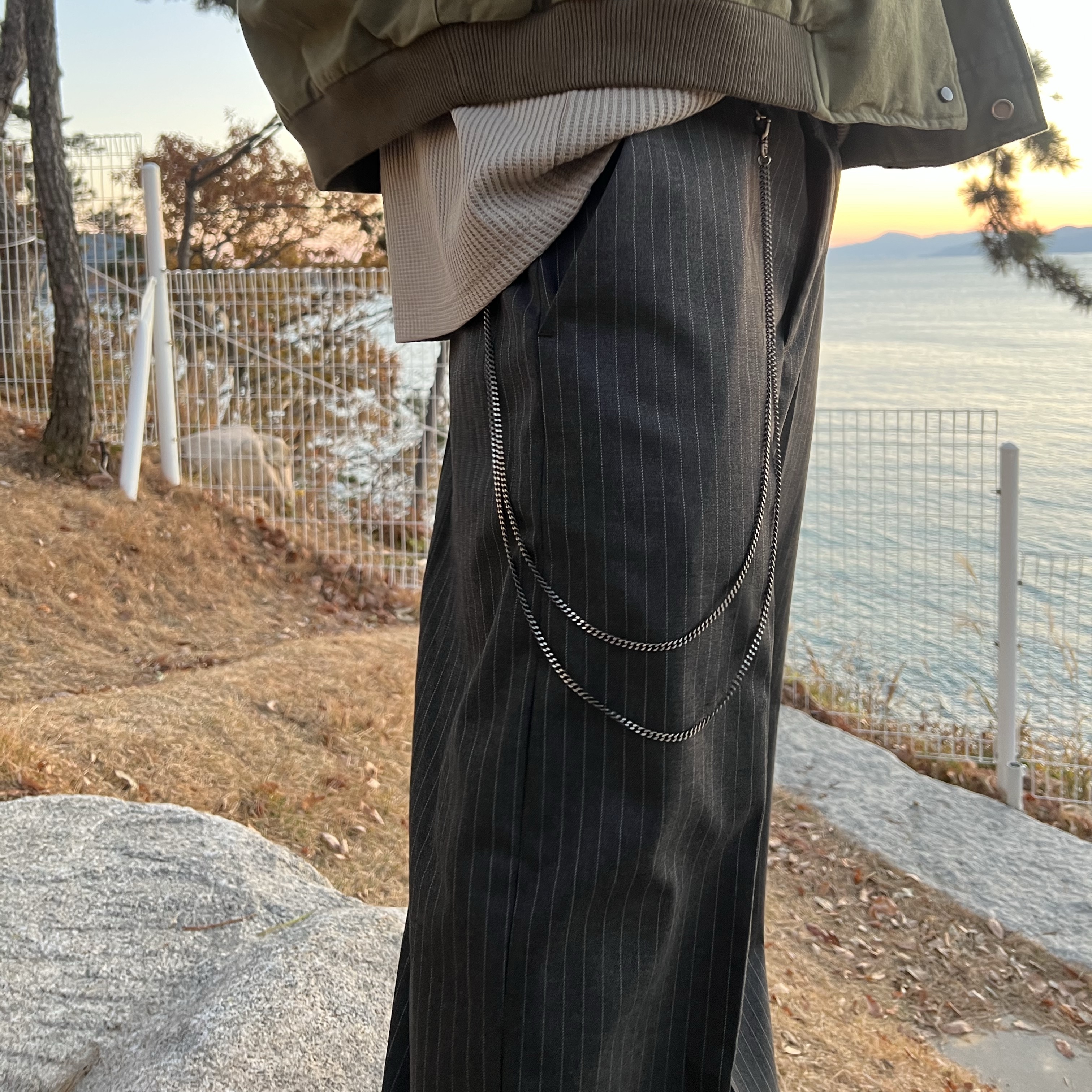Nonnod Sulfur Dye Serge Bomber Jacket Vintage Khaki, Balenciaga Cargo Sneakers White Grey 착용 스타일 - 4