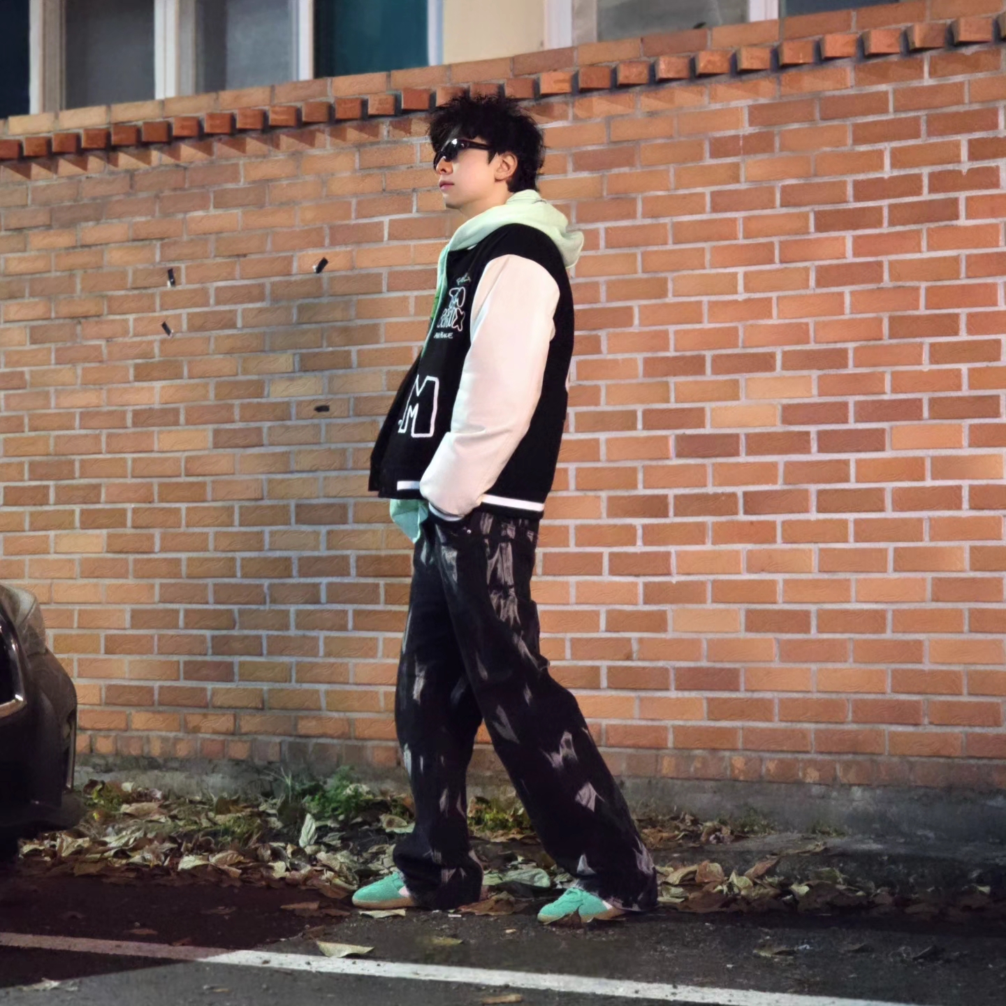 Flavorism Tie Dye Washed Carpenter Denim Pants Black, Puma Palermo Vintage Jade Frost 착용 스타일 - 5
