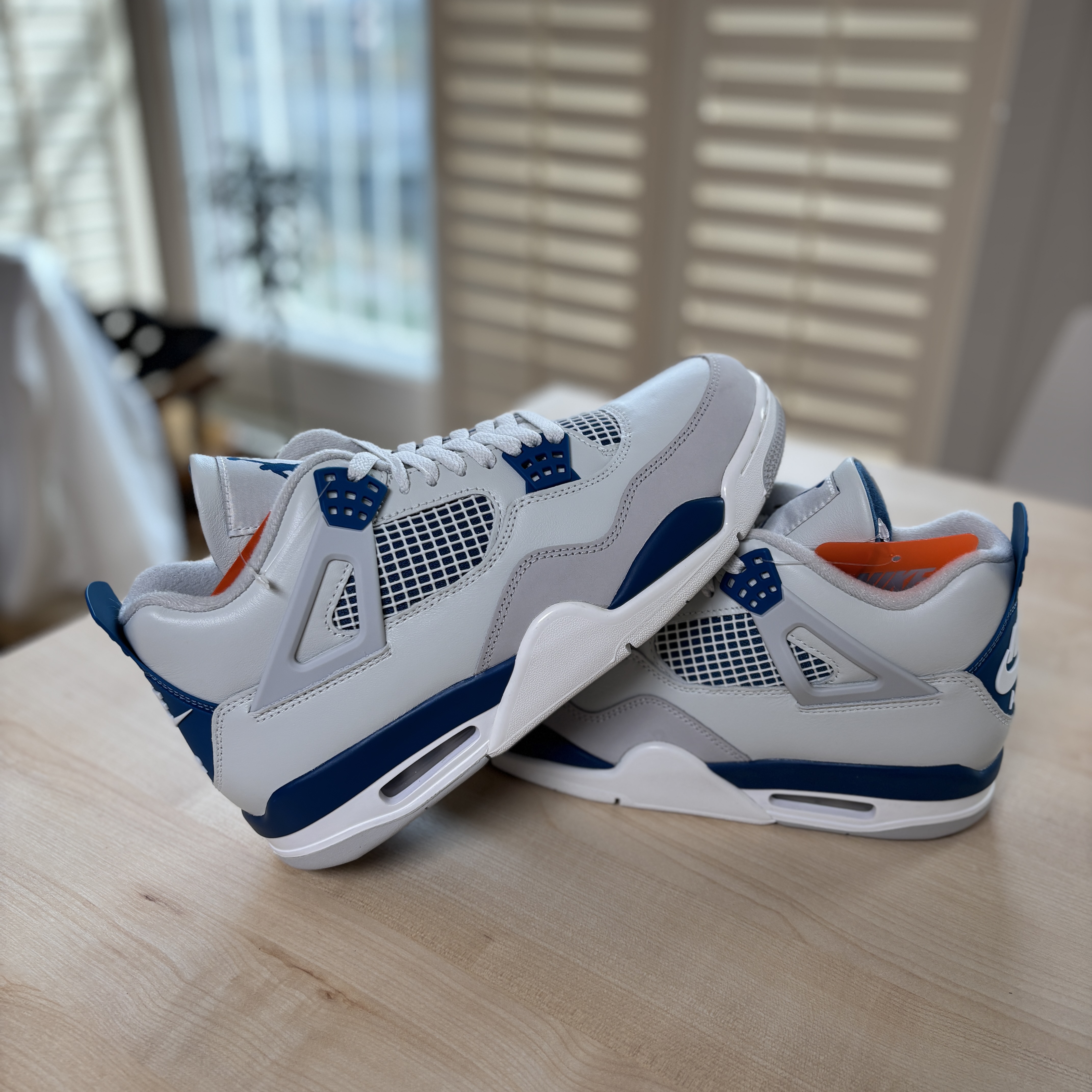 Jordan 4 Retro Industrial Blue 착용 스타일 - 2