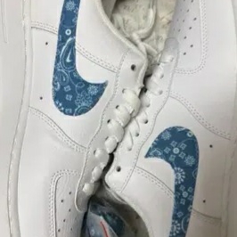 (W) Nike Air Force 1 '07 Essential Paisley Swoosh White Worn Blue 착용 스타일