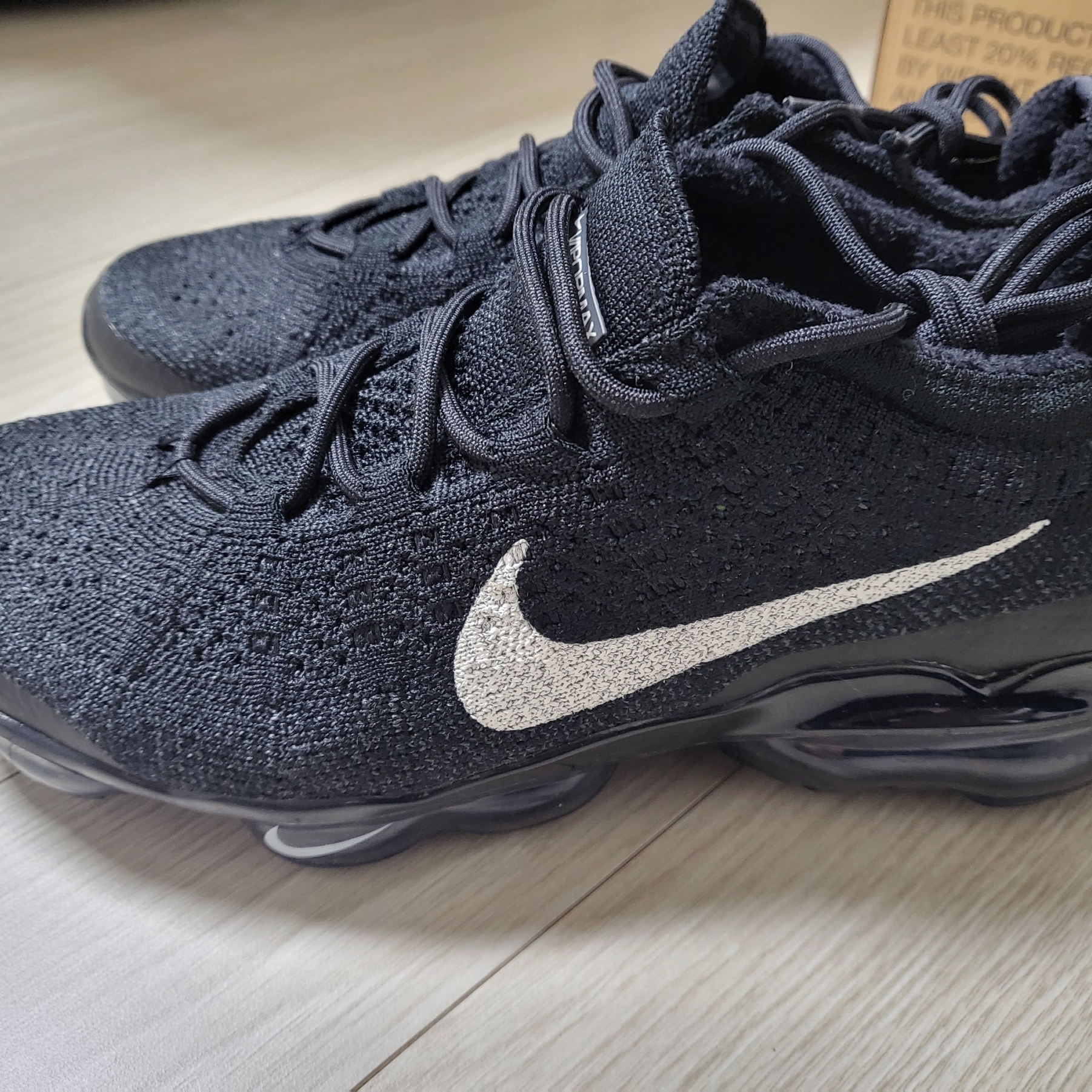 (W) Nike Air Vapormax 2023 Flyknit Anthracite 착용 스타일 - 1